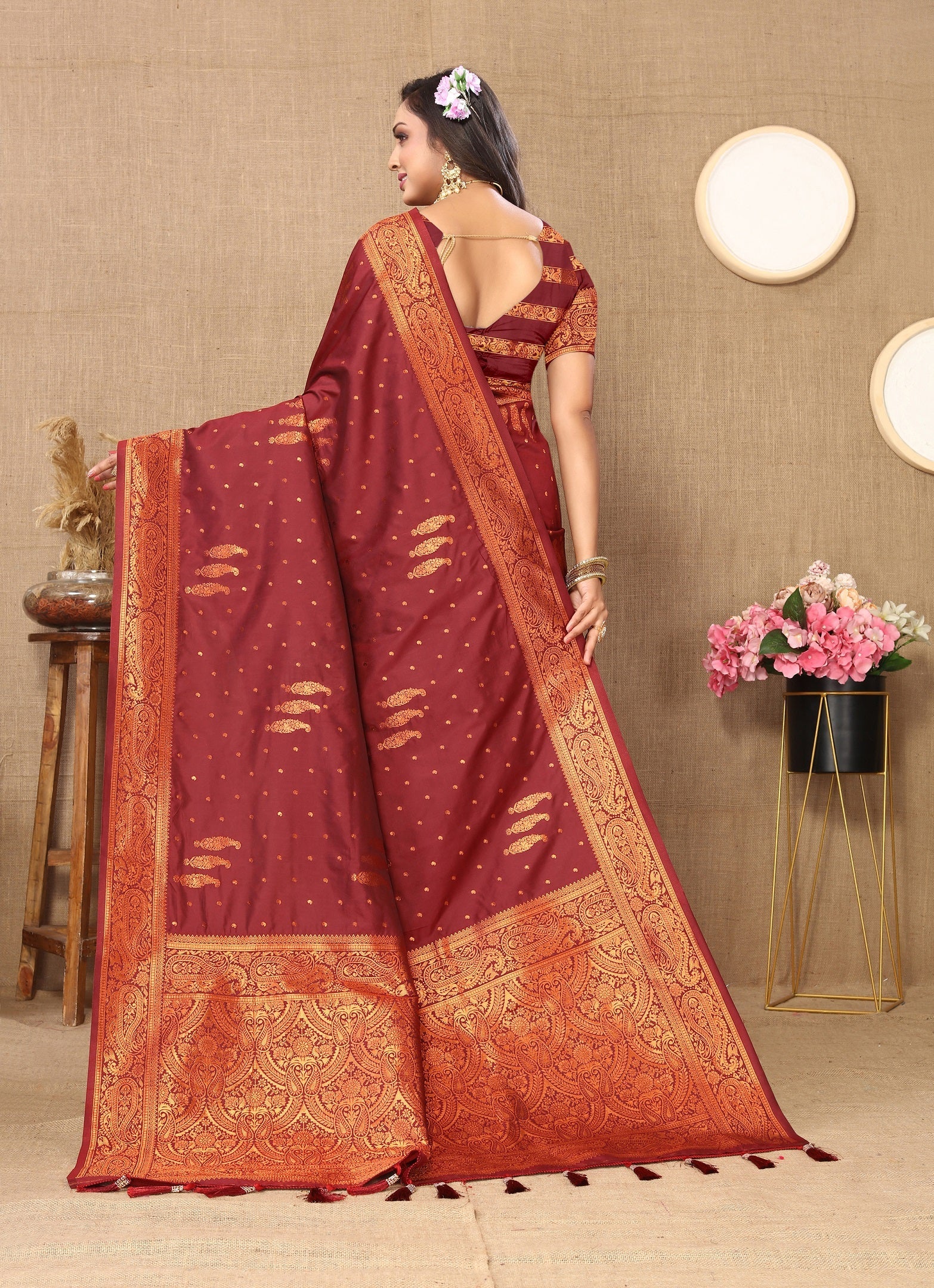 Vedant Vastram Maroon Color Banarasi Silk Saree - Maroon