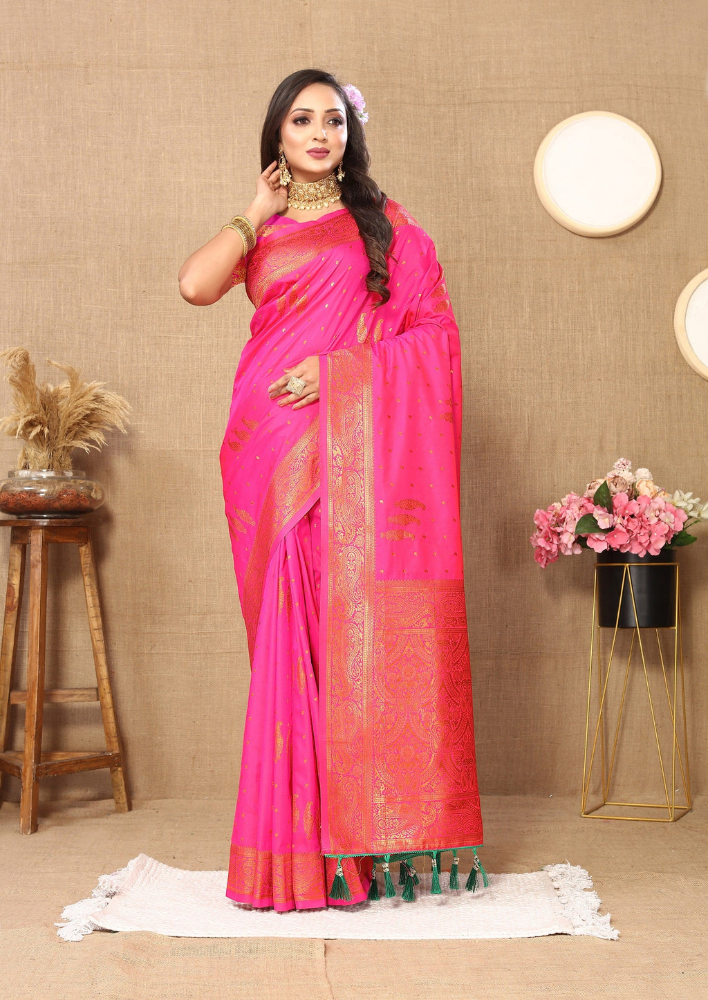 Vedant Vastram Pink Color Banarasi Silk Saree - Pink