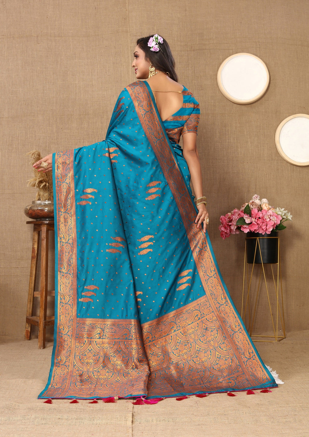 Vedant Vastram Rama Color Banarasi Silk Saree - Rama