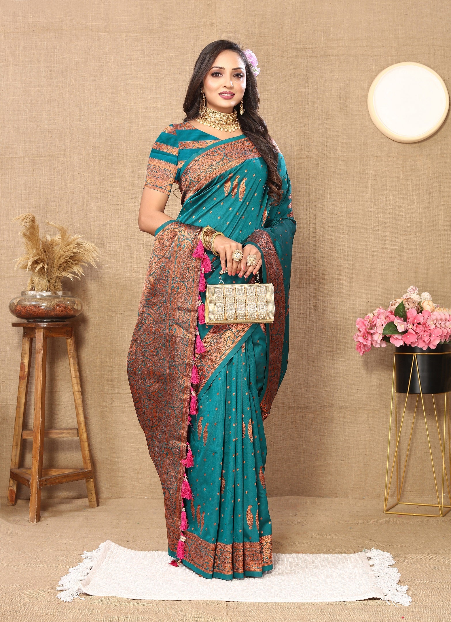 Vedant Vastram See Green Color Banarasi Silk Saree - See Green