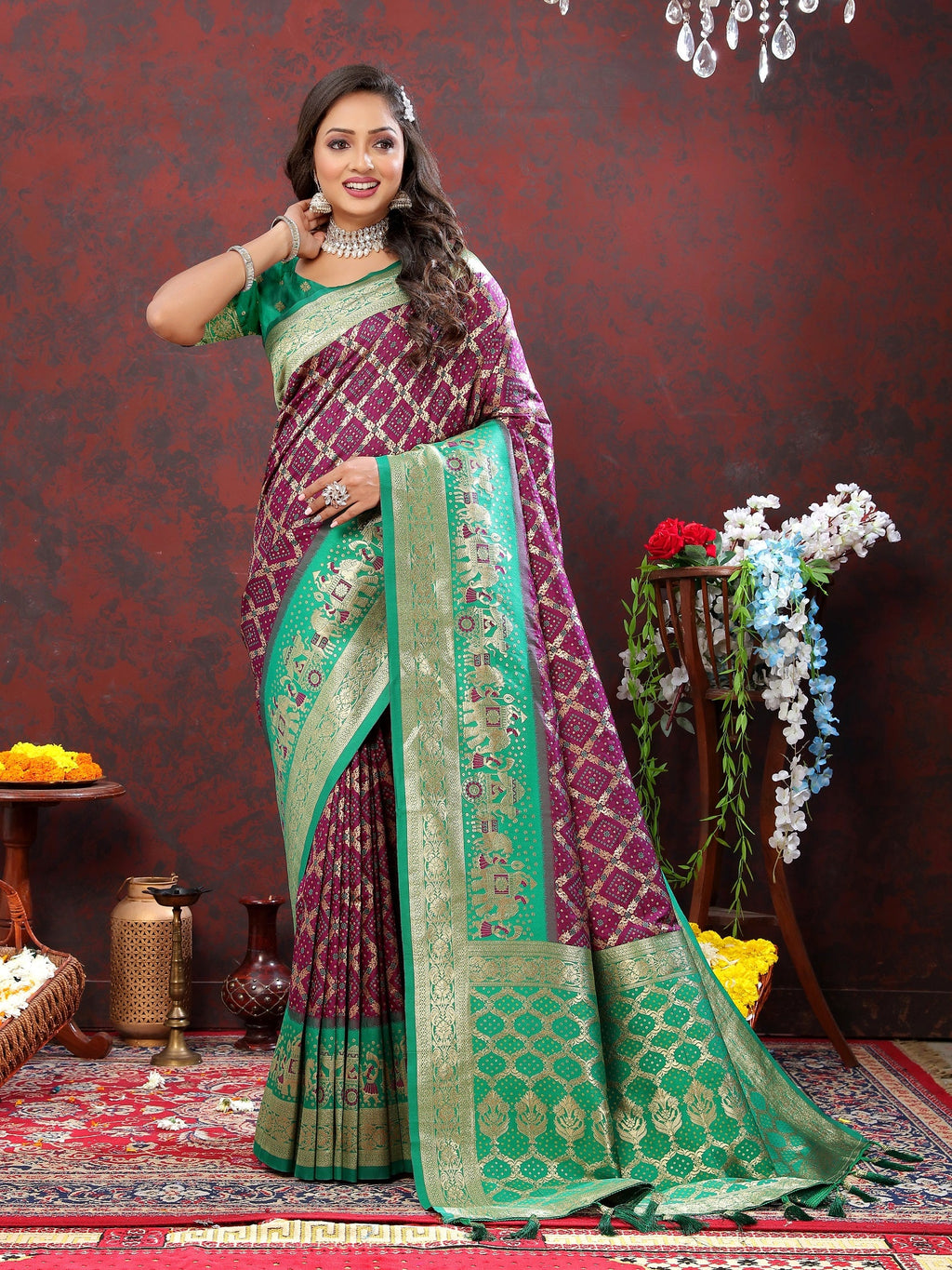 Vedant Vastram Purple Color Kanjeevaram Patola Silk Saree - Purple