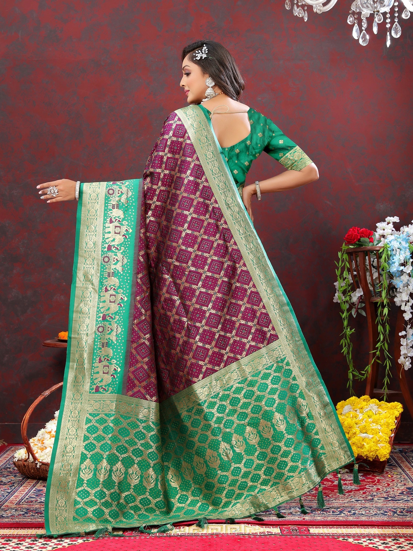 Vedant Vastram Purple Color Kanjeevaram Patola Silk Saree - Purple