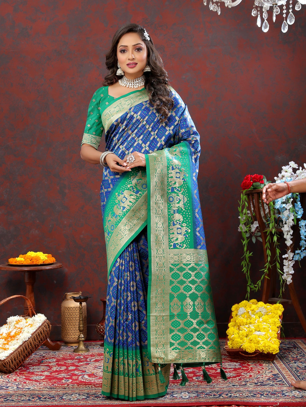 Vedant Vastram Royal Blue Color Kanjeevaram Patola Silk Saree - Royal Blue