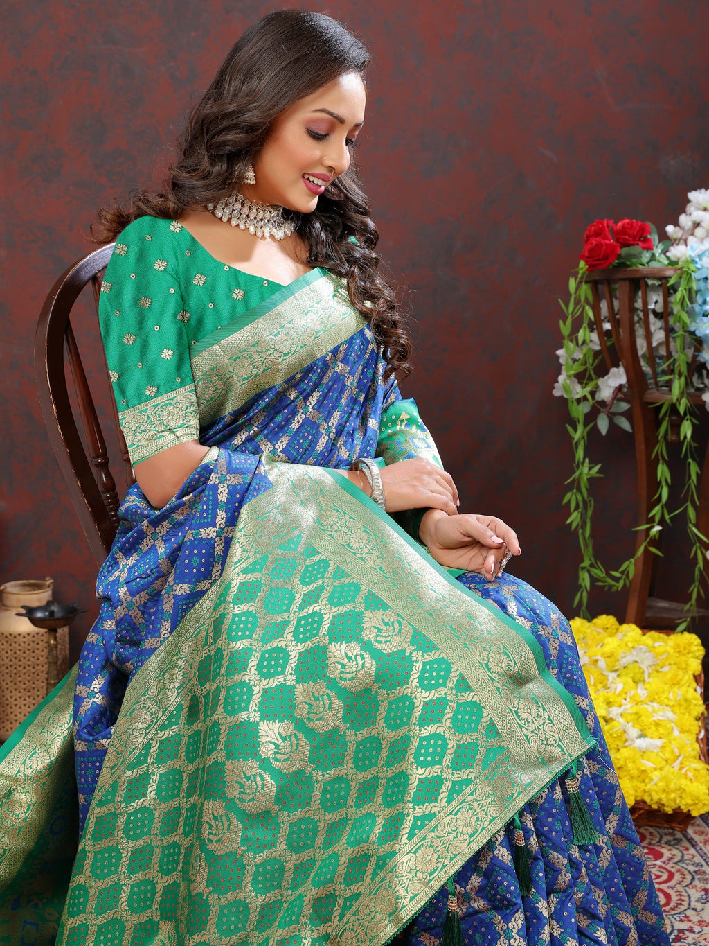 Vedant Vastram Royal Blue Color Kanjeevaram Patola Silk Saree - Royal Blue