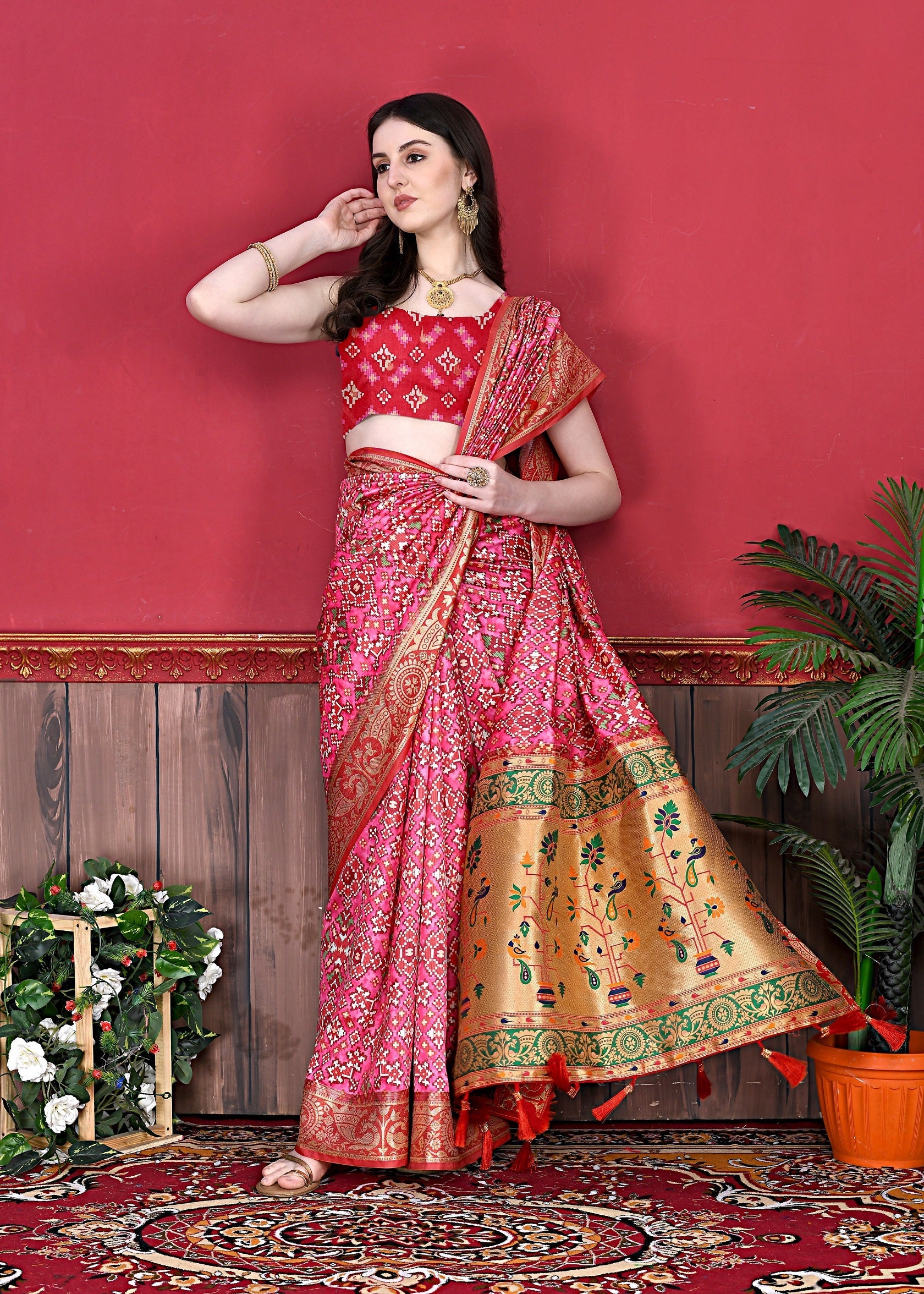 Vedant Vastram Pink Color Kanjeevaram Silk Saree - Pink
