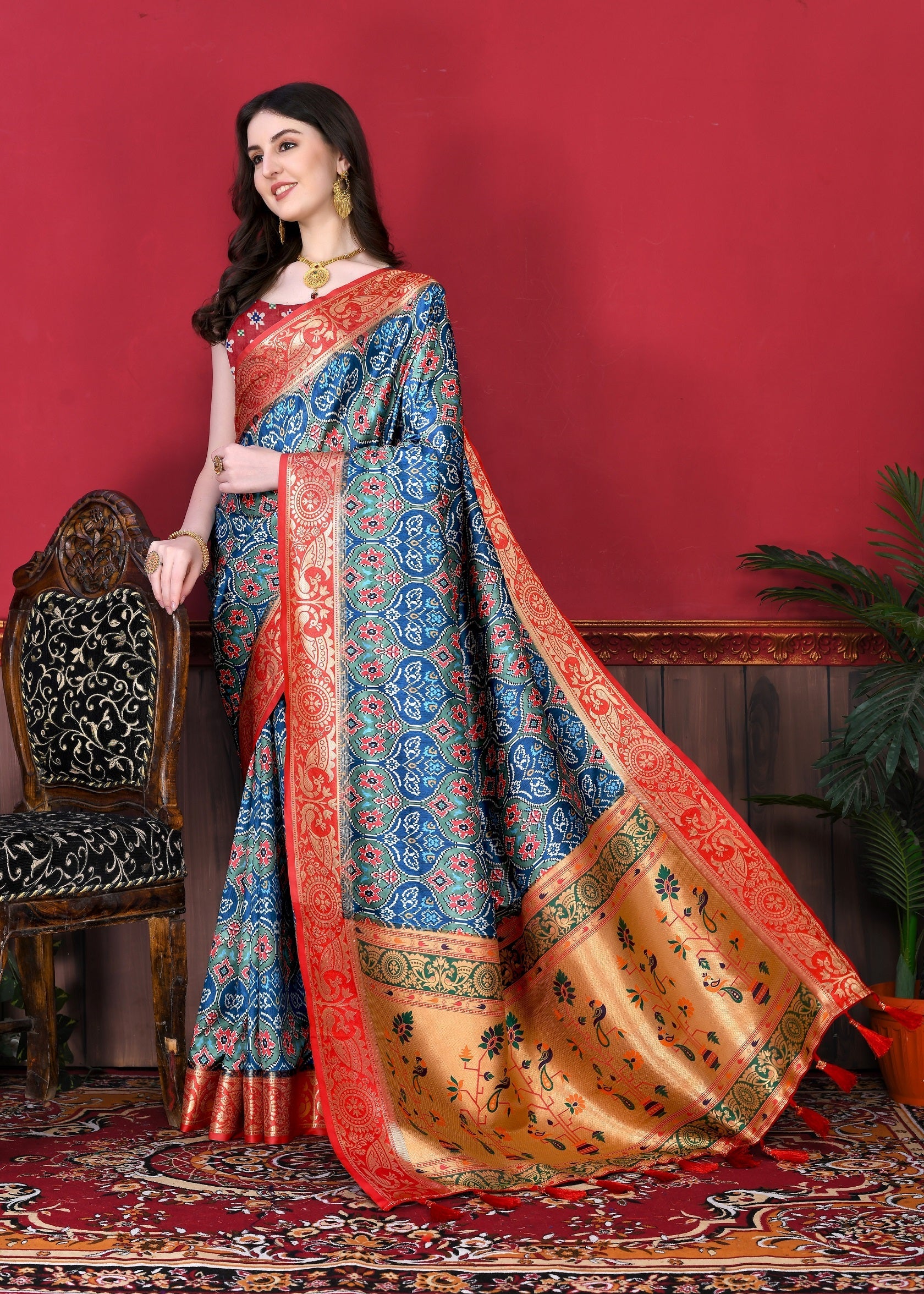 Vedant Vastram Royal Blue Color Kanjeevaram Silk Saree - Royal Blue