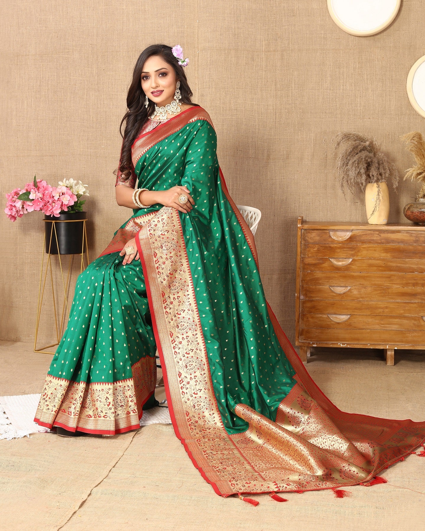 Vedant Vastram Green Color Kanjeevaram Silk Saree - Green - Distacart