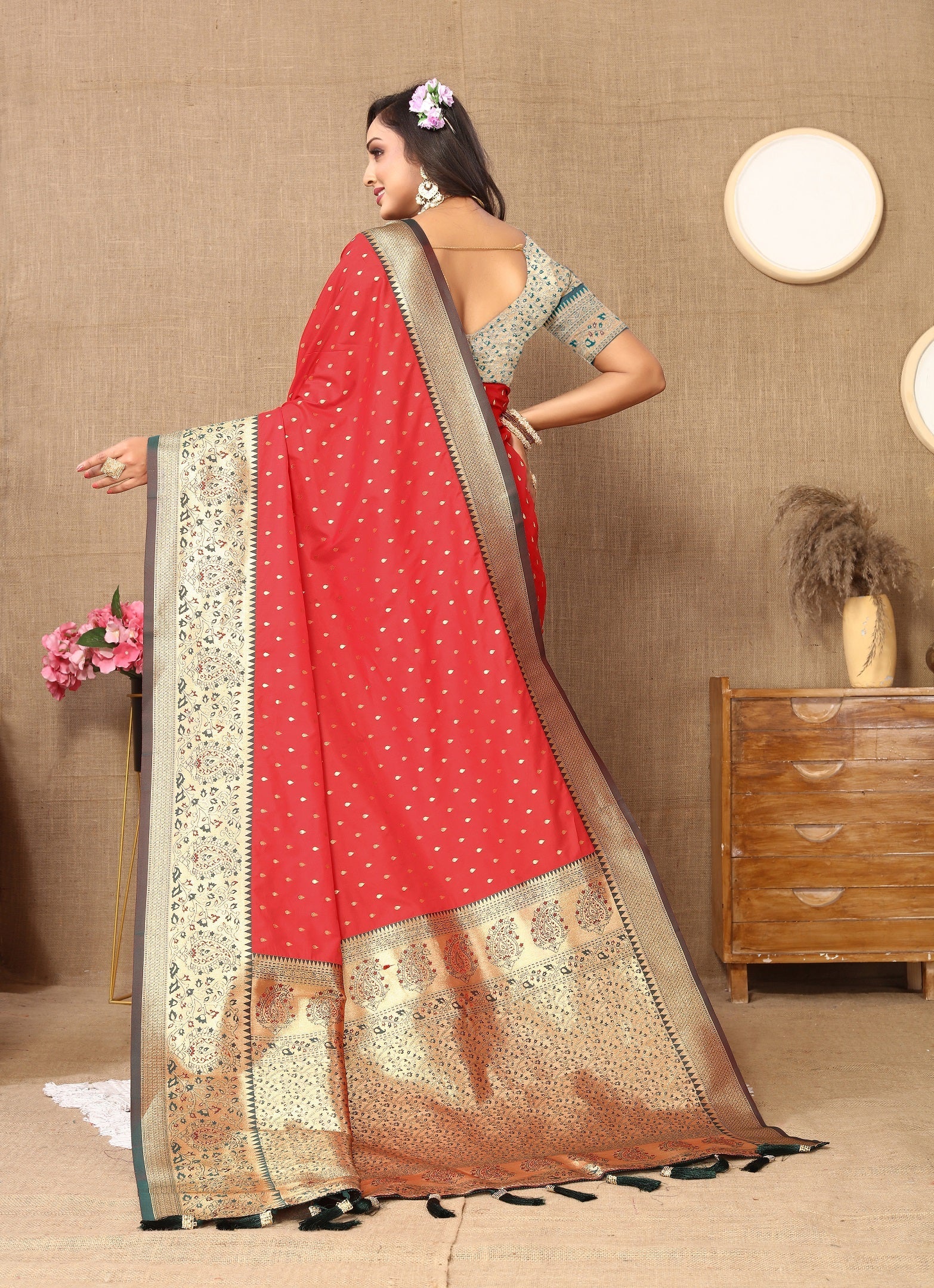 Vedant Vastram Red Color Kanjeevaram Silk Saree - Red - Distacart