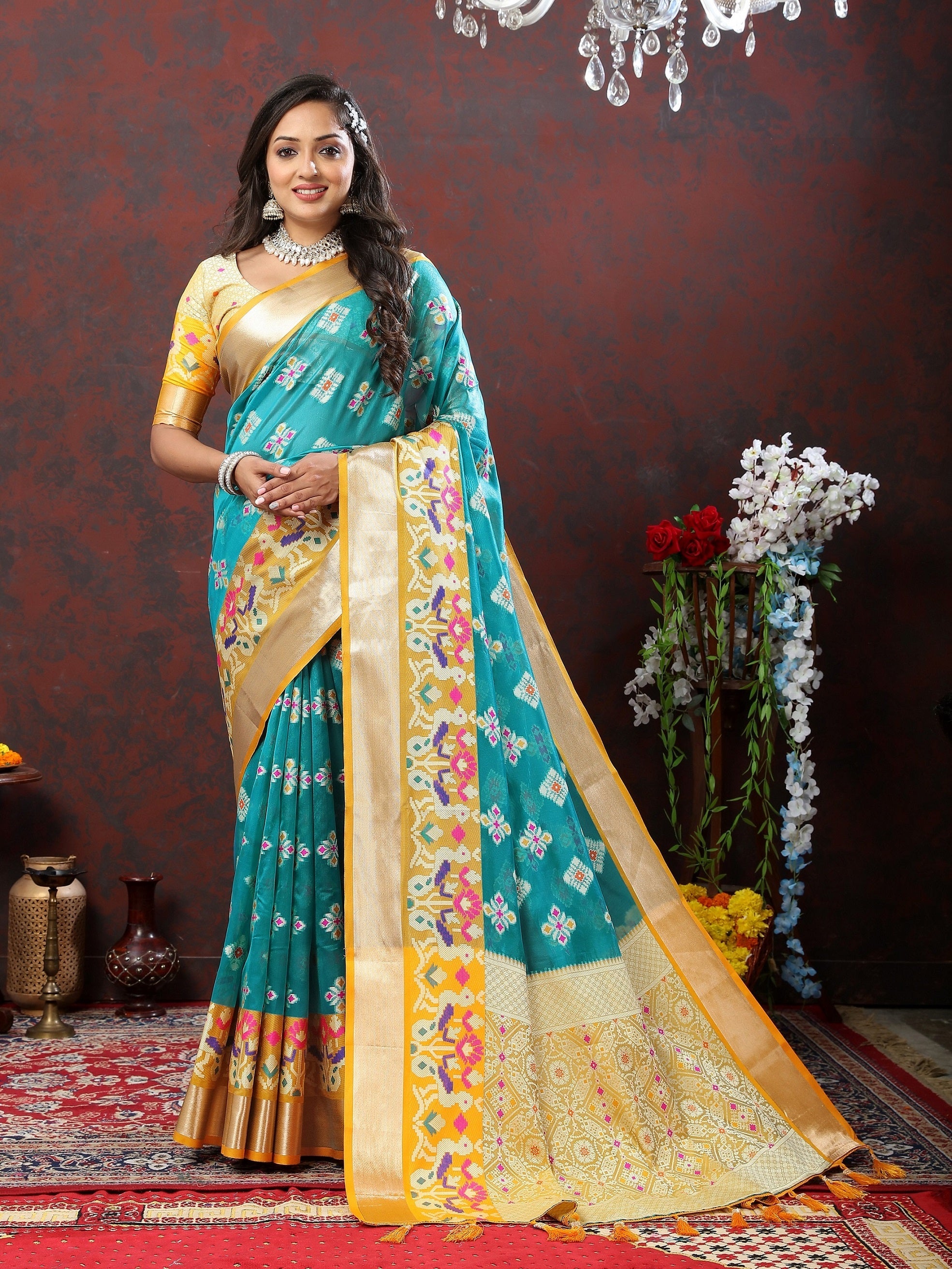 Vedant Vastram Rama Color Kanjeevaram Patola Silk Saree - Rama