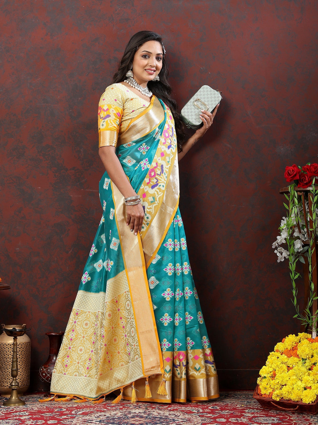 Vedant Vastram Rama Color Kanjeevaram Patola Silk Saree - Rama