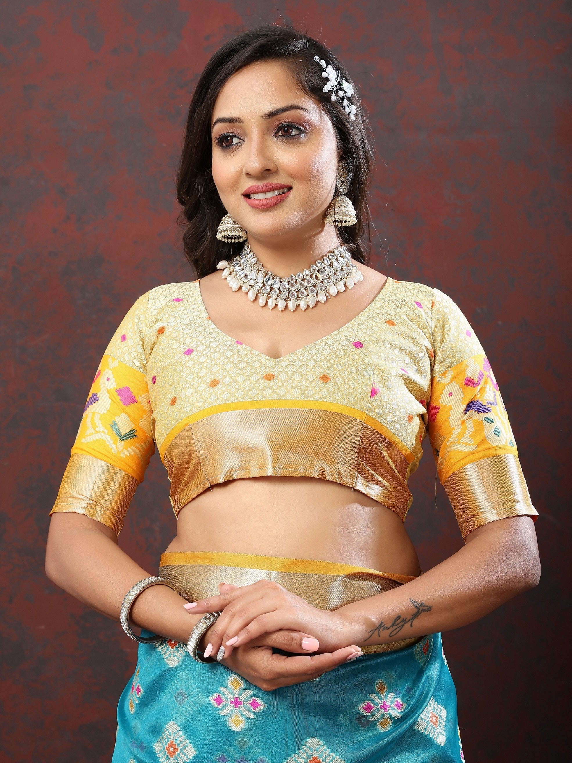 Vedant Vastram Rama Color Kanjeevaram Patola Silk Saree - Rama