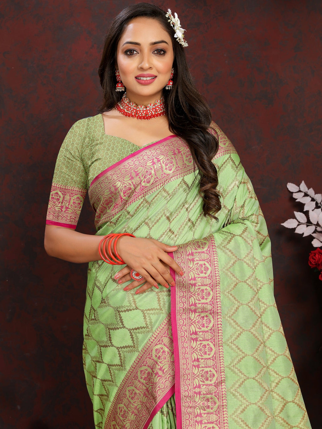 Vedant Vastram Parrot Color Banarasi Silk Saree - Parrot