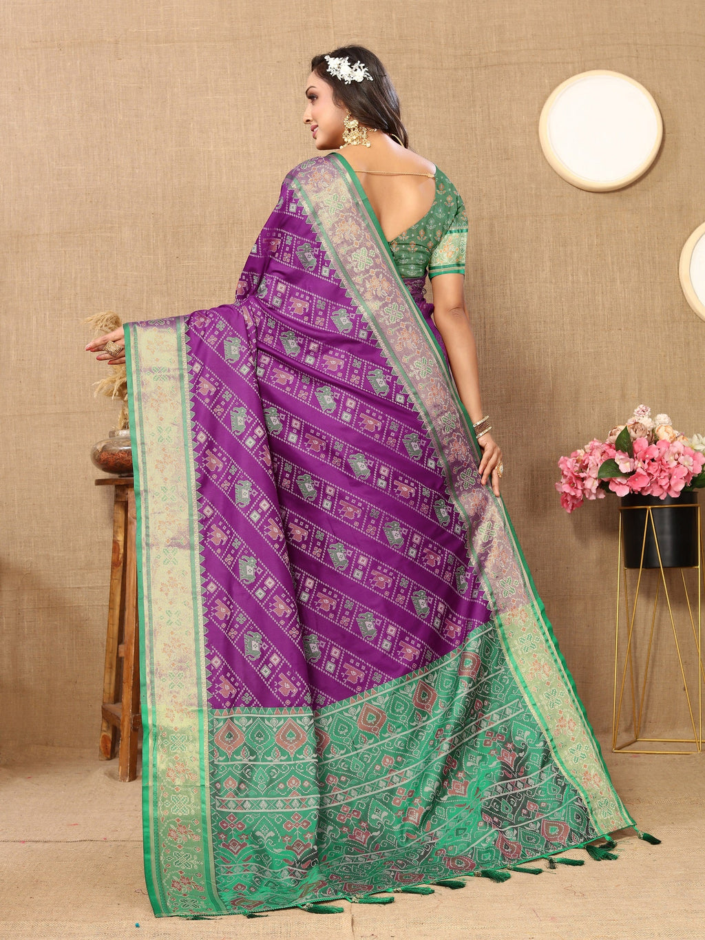 Vedant Vastram Purple Color Kanjeevaram Patola Silk Saree - Purple
