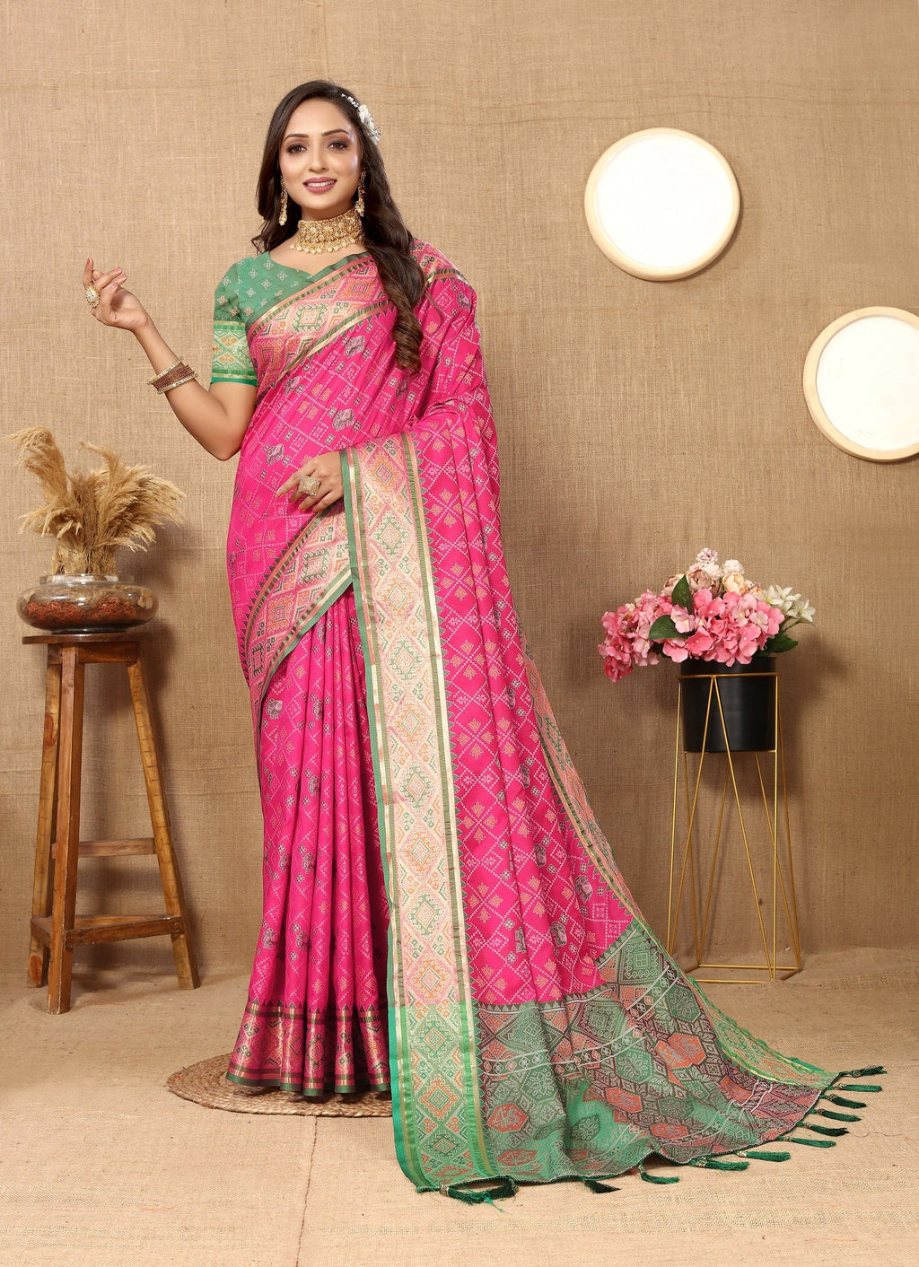 Vedant Vastram Pink Color Kanjeevaram Patola Silk Saree - Pink