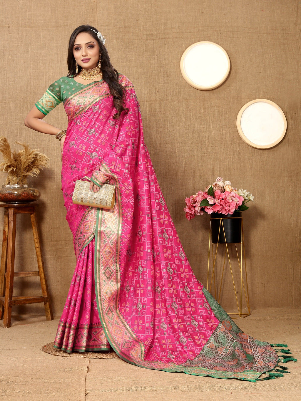 Vedant Vastram Pink Color Kanjeevaram Patola Silk Saree - Pink