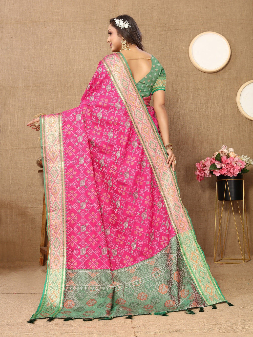 Vedant Vastram Pink Color Kanjeevaram Patola Silk Saree - Pink