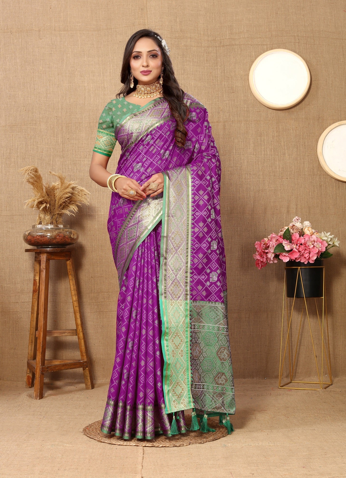 Vedant Vastram Purple Color Kanjeevaram Patola Silk Saree - Purple