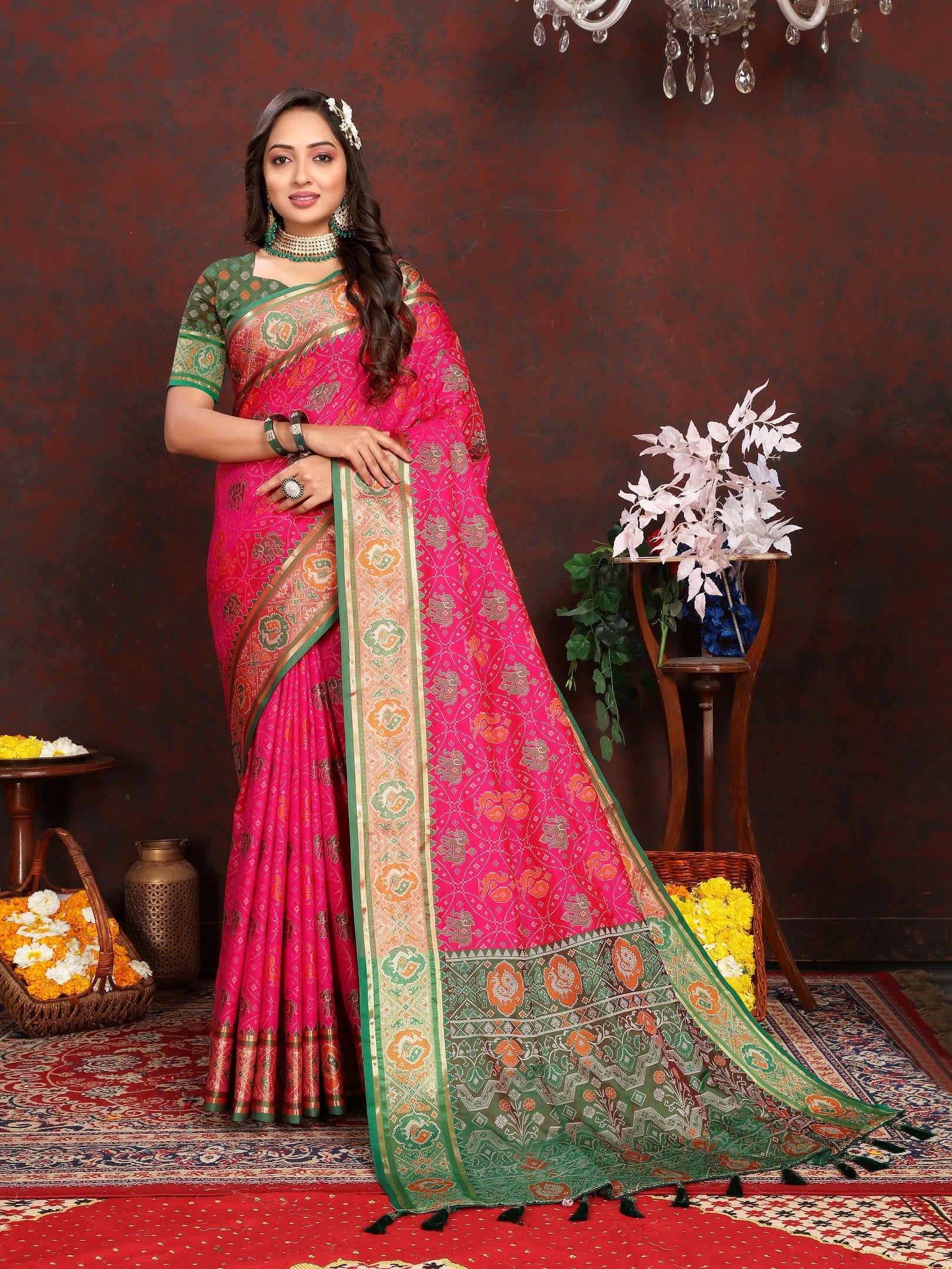 Vedant Vastram Pink Color Kanjeevaram Patola Silk Saree - Pink
