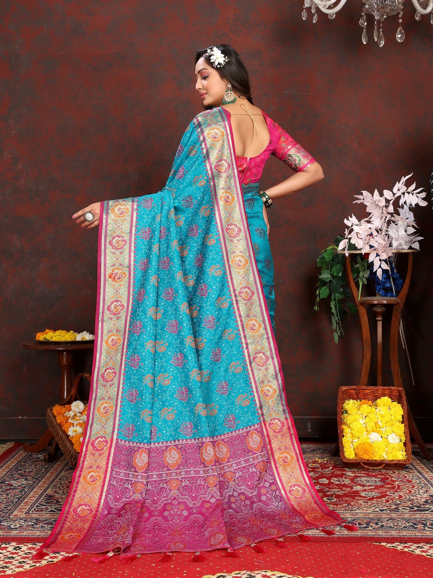 Vedant Vastram Rama Color Kanjeevaram Patola Silk Saree - Rama