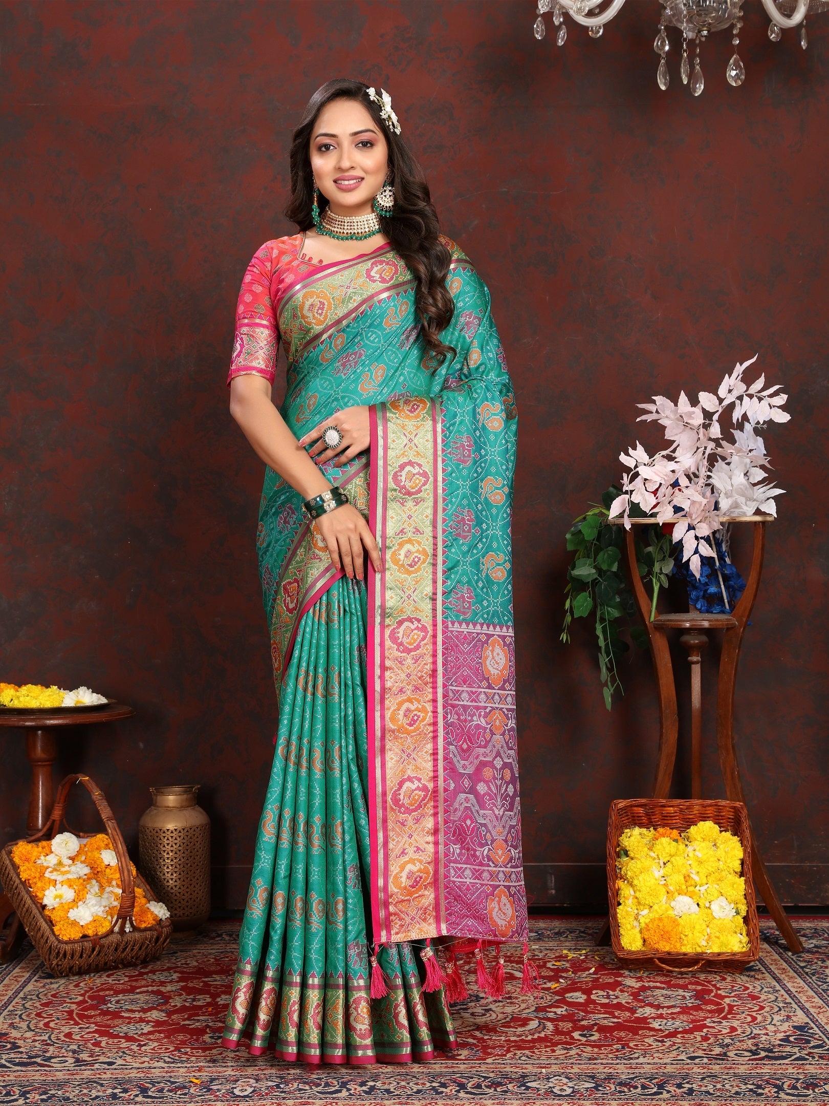 Vedant Vastram See Green Color Kanjeevaram Patola Silk Saree - See Green
