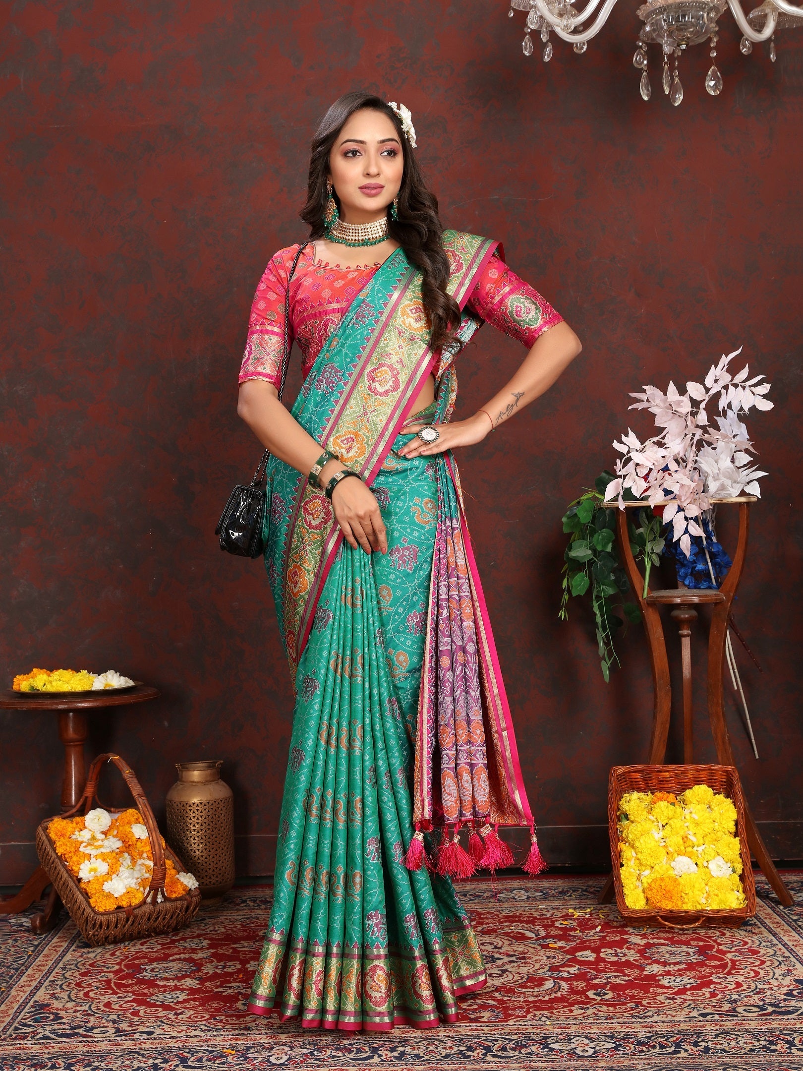 Vedant Vastram See Green Color Kanjeevaram Patola Silk Saree - See Green