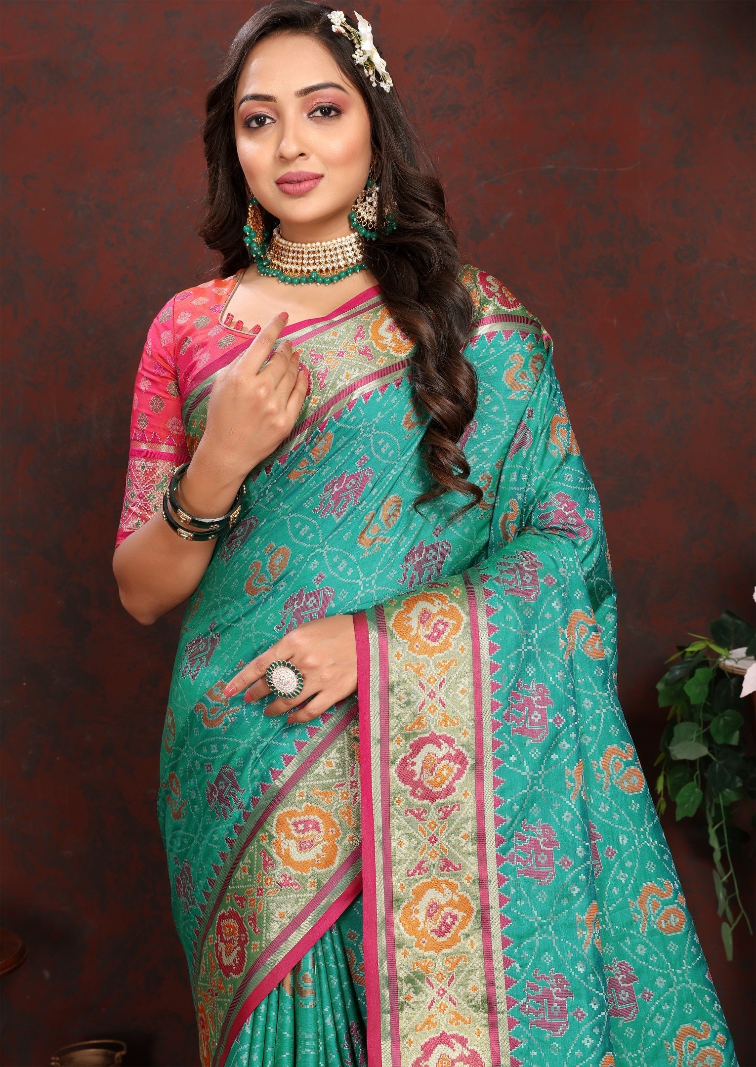 Vedant Vastram See Green Color Kanjeevaram Patola Silk Saree - See Green