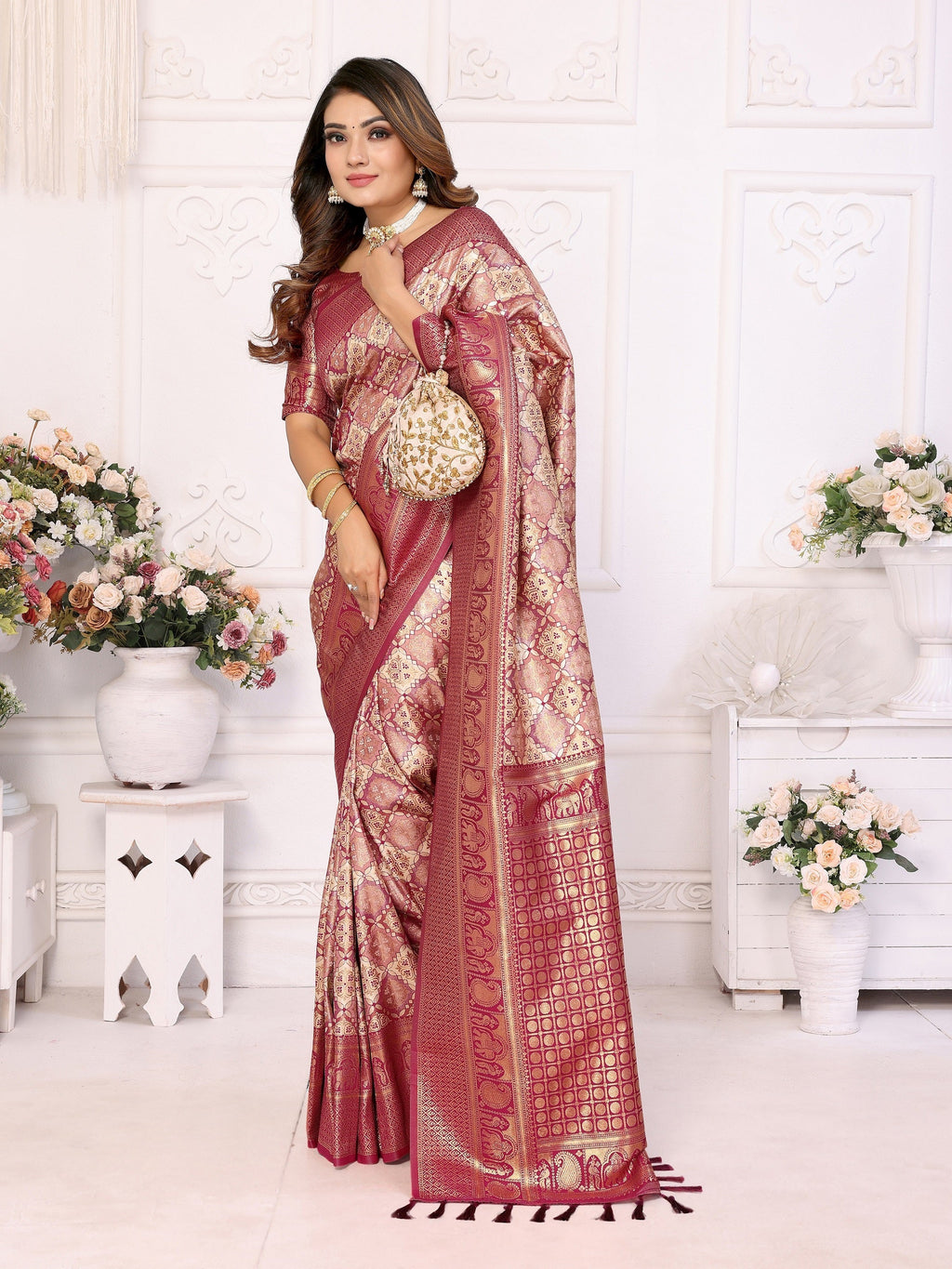 Vedant Vastram Soft Litchi Silk Kanjeevaram Silk Saree - Maroon