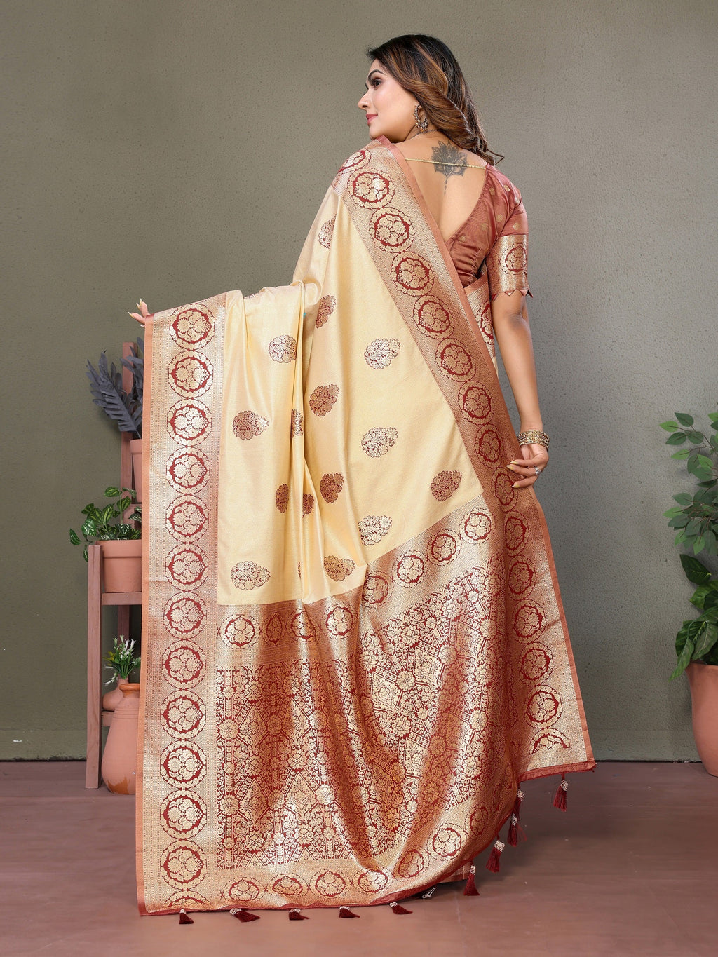 Vedant Vastram Viscose Silk Kanjeevaram Silk Saree - Maroon