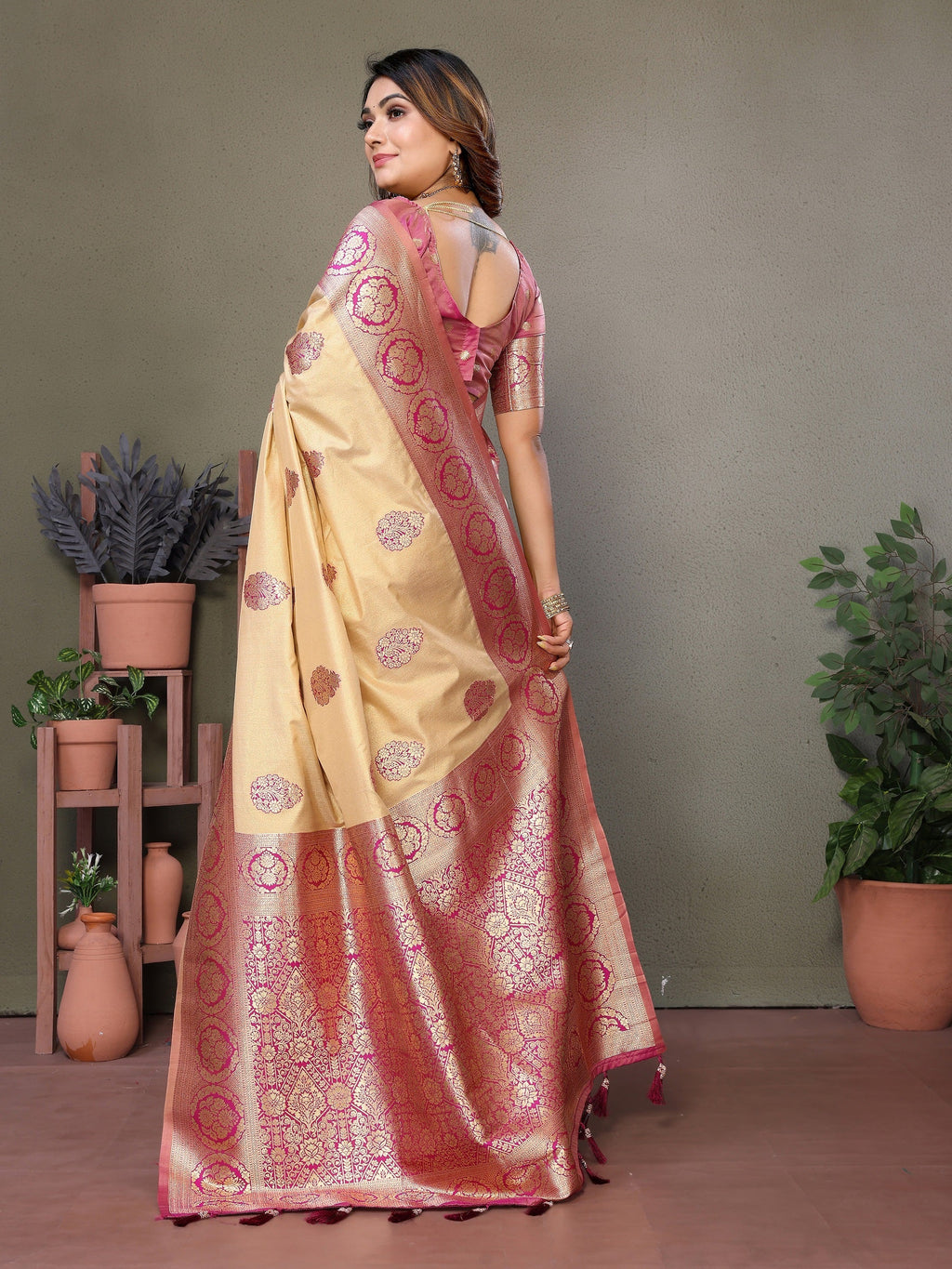 Vedant Vastram Viscose Silk Kanjeevaram Silk Saree - Pink - Distacart