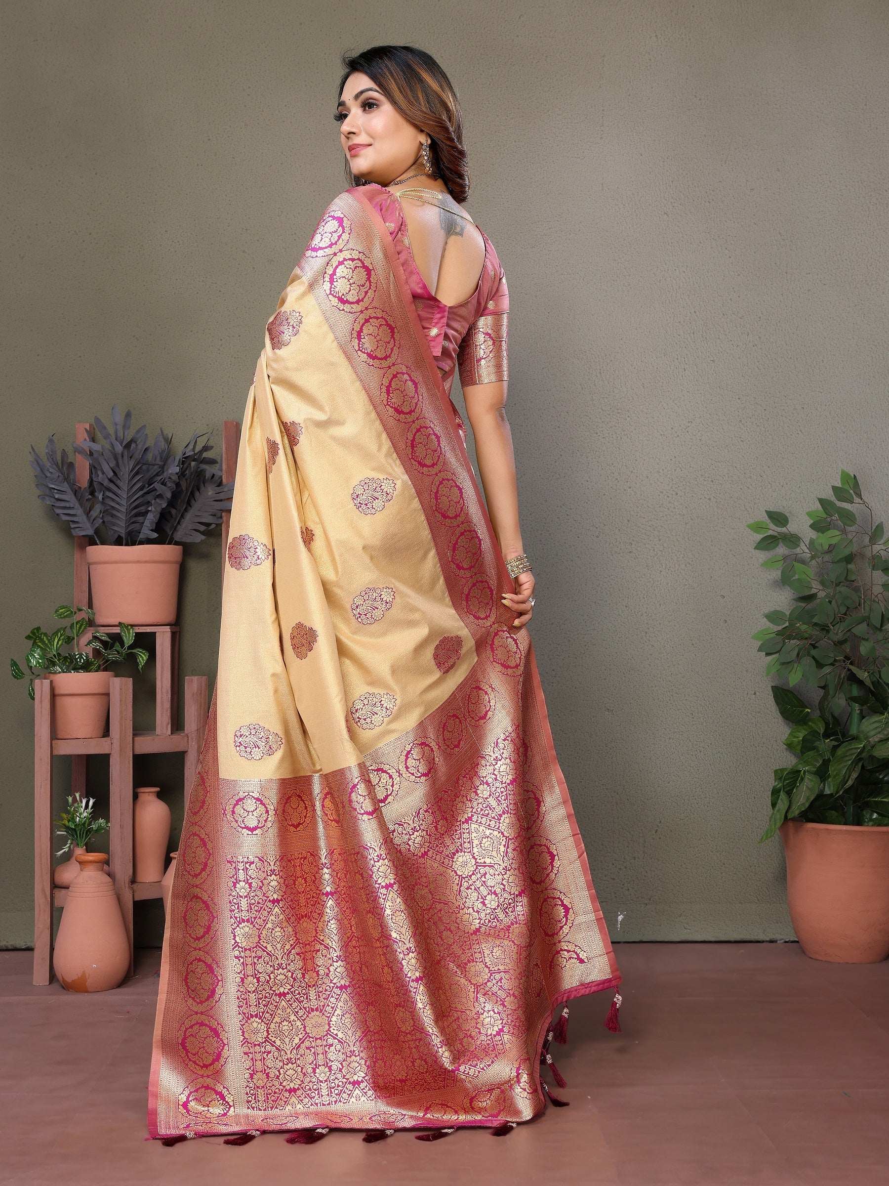 Vedant Vastram Viscose Silk Kanjeevaram Silk Saree - Pink - Distacart