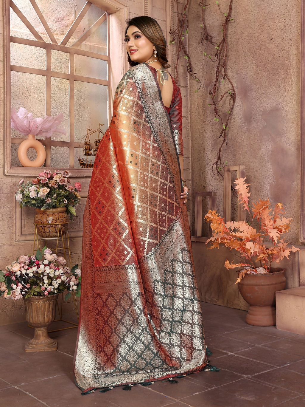 Vedant Vastram Soft Litchi Silk Kanjeevaram Silk Saree - Beige
