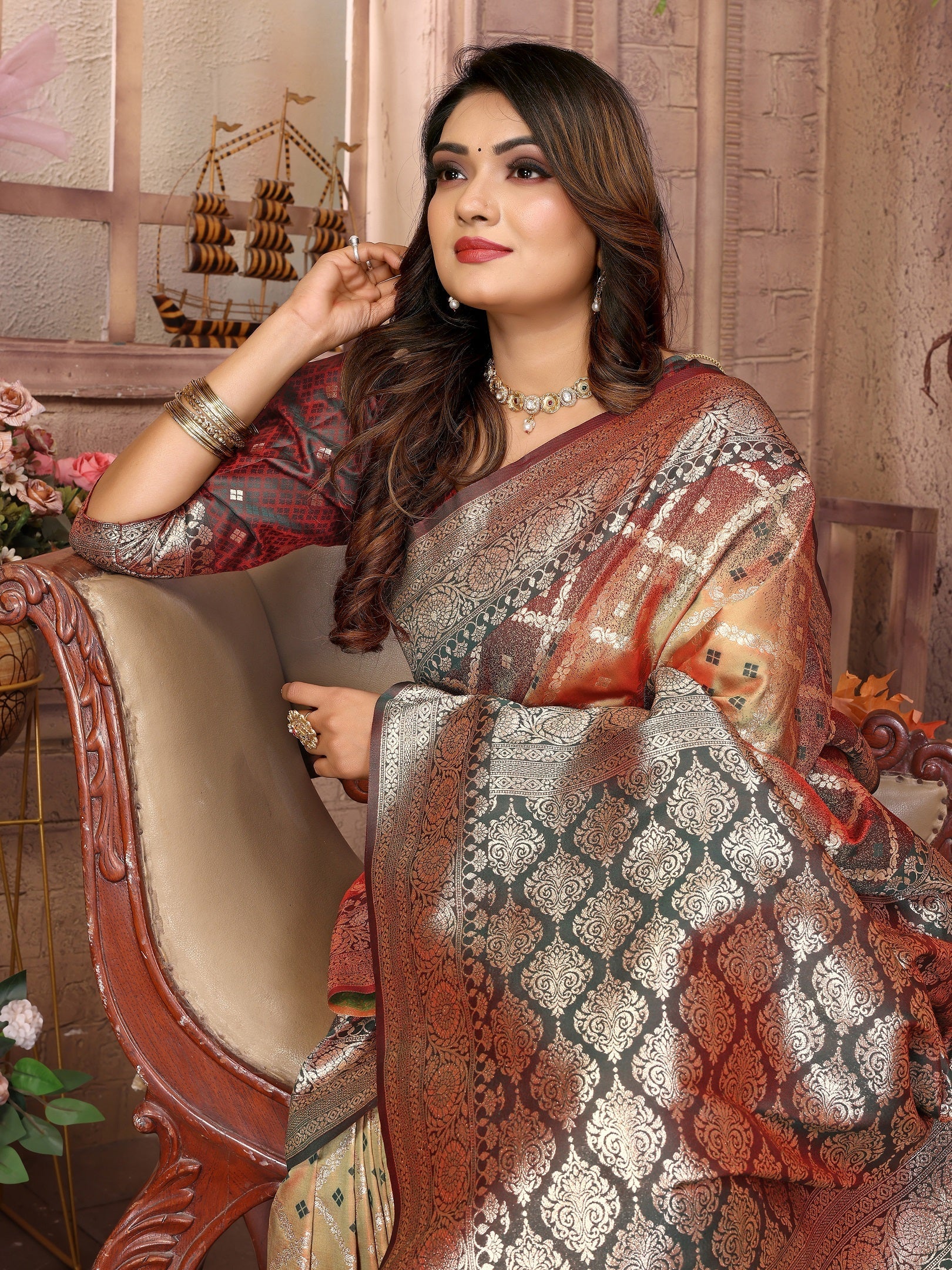 Vedant Vastram Soft Litchi Silk Kanjeevaram Silk Saree - Beige
