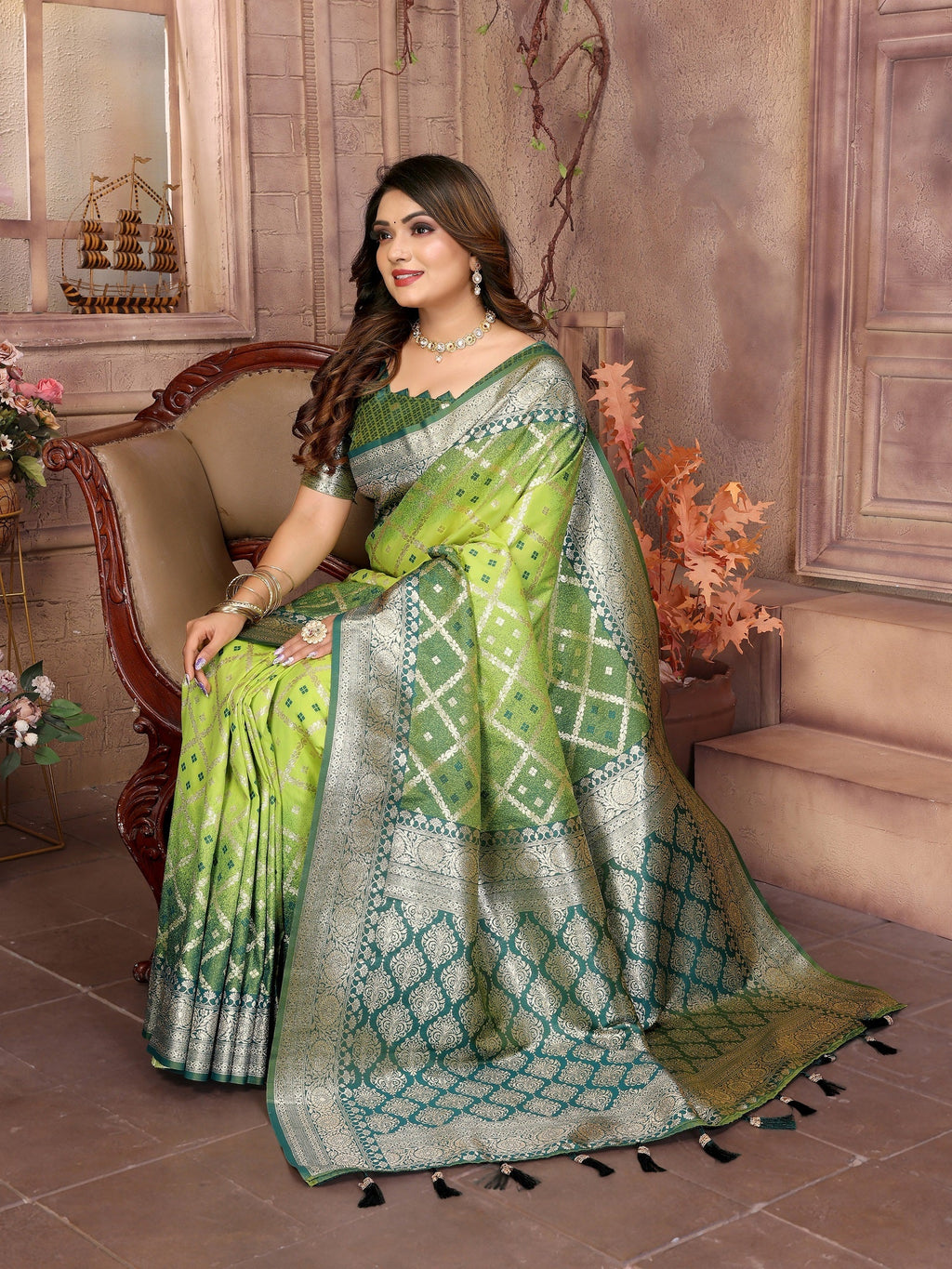 Vedant Vastram Soft Litchi Silk Kanjeevaram Silk Saree - Parrot