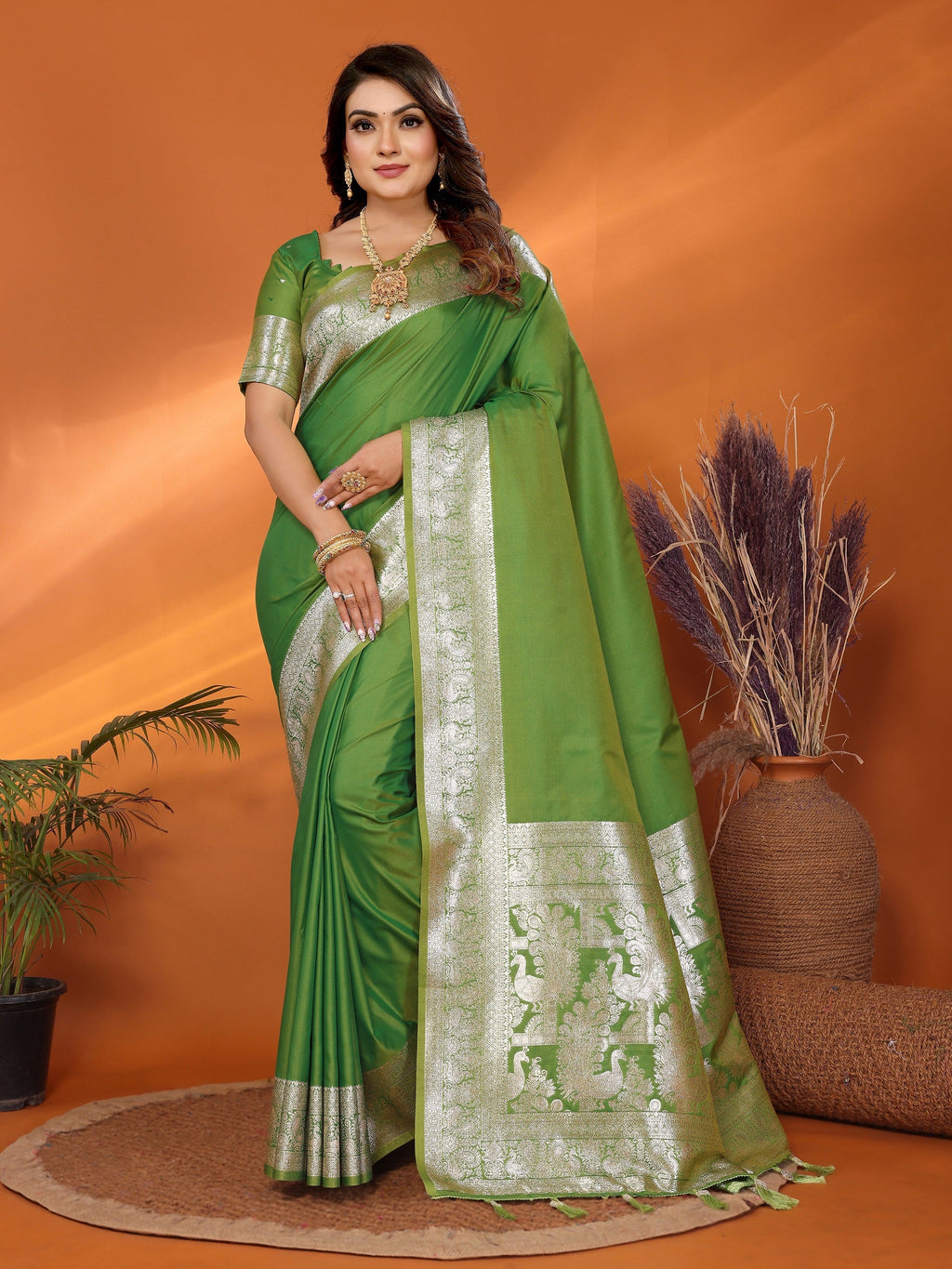 Vedant Vastram Soft Litchi Silk Banarasi Silk Saree - Mahendi - Distacart