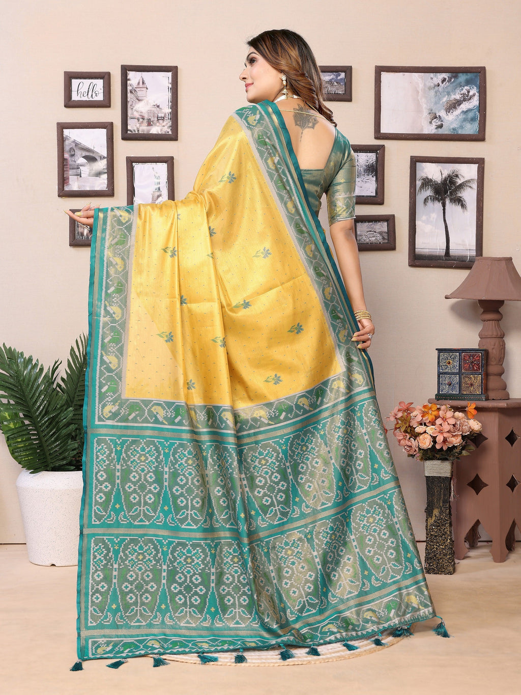 Vedant Vastram Tissue Silk Patola Design Kanjeevaram Silk Saree - Yellow