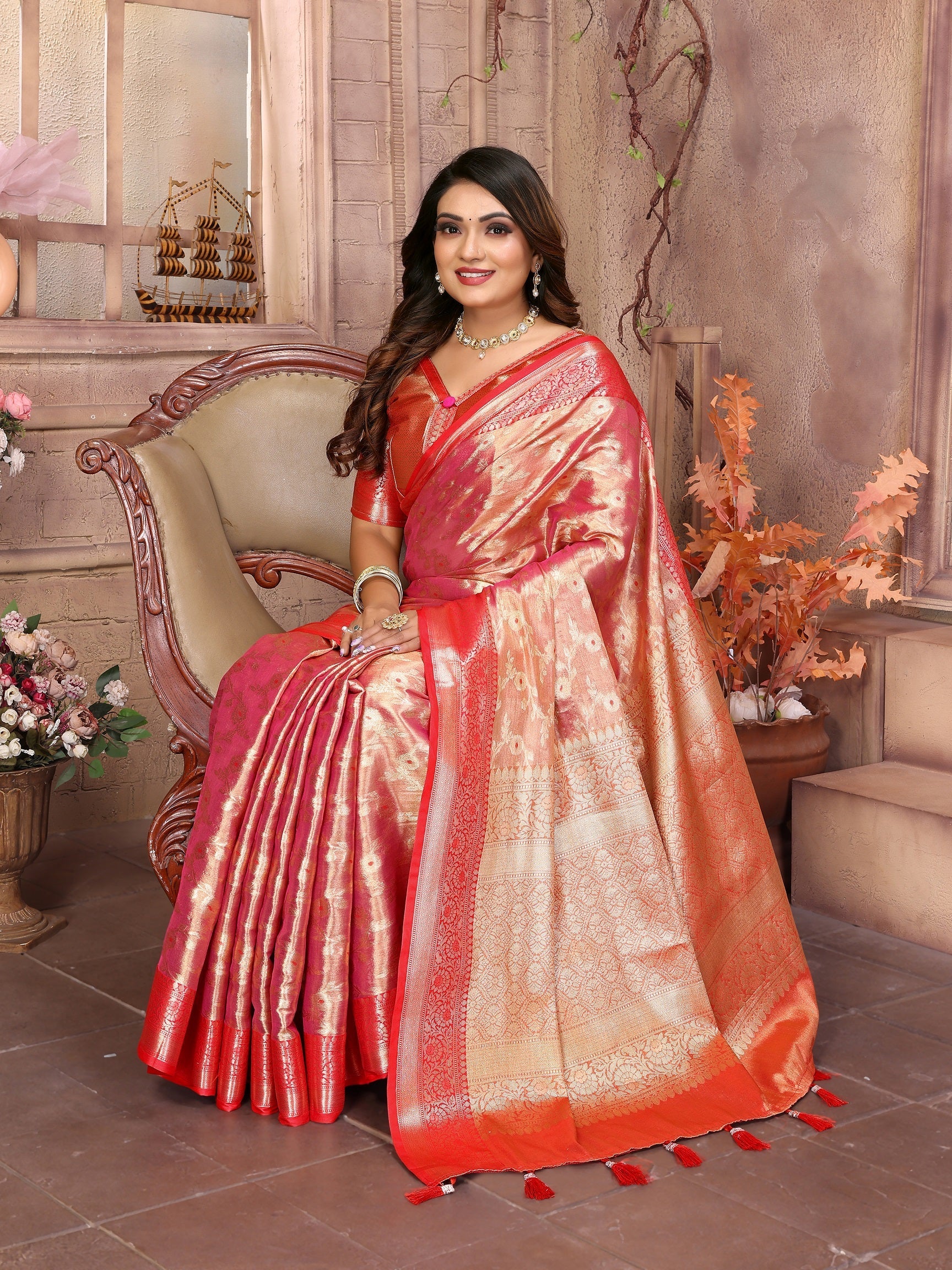 Vedant Vastram Tissue Silk Kanjeevaram Silk Saree - Pink