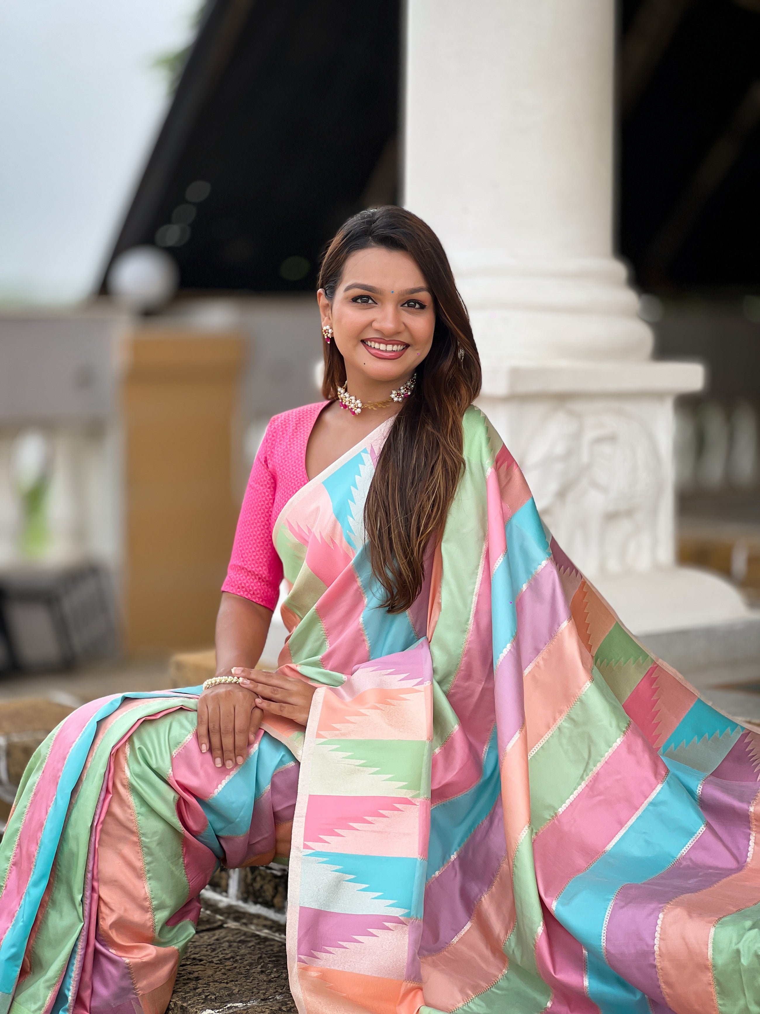 Vedant Vastram Soft Litchi Silk Fancy Jacquard Bollywood Saree - Pink