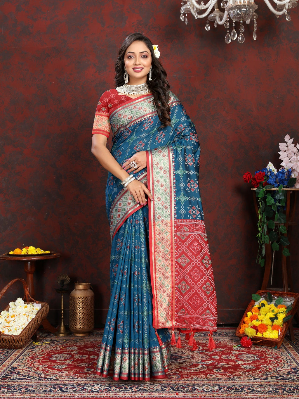 Vedant Vastram Navy Blue Color Kanjeevaram Patola Silk Saree - Navy Blue