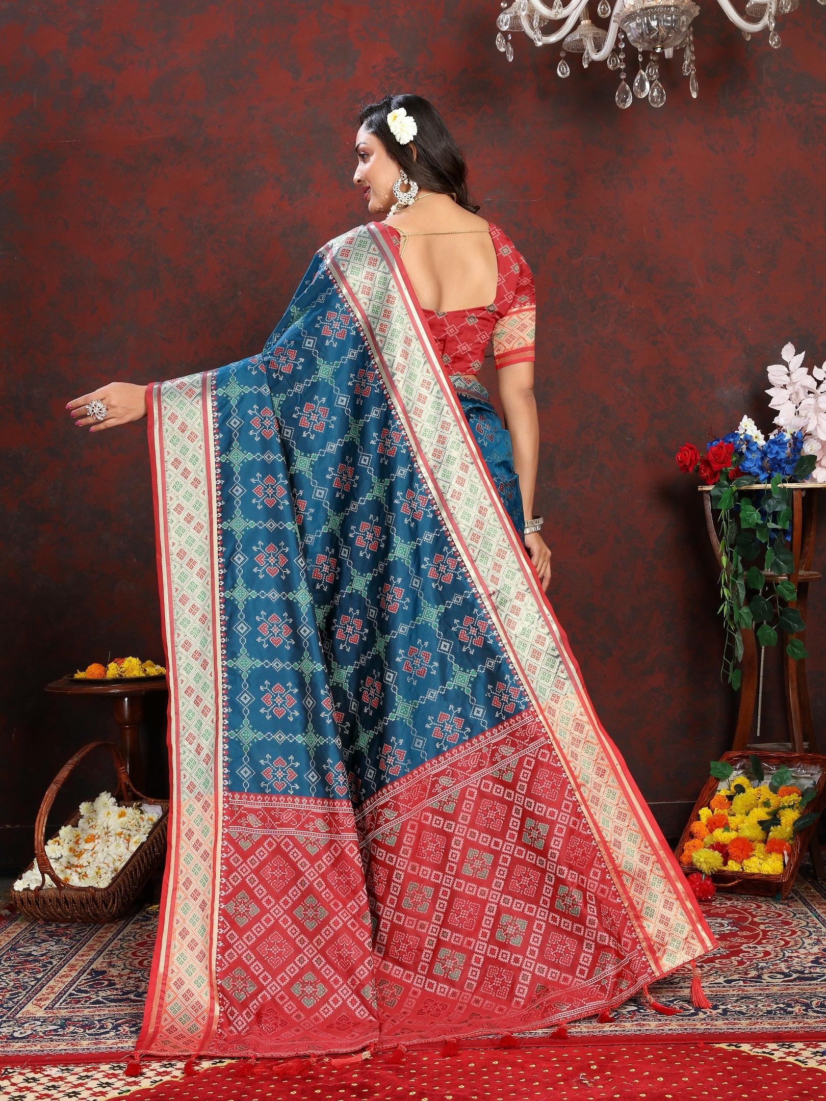 Vedant Vastram Navy Blue Color Kanjeevaram Patola Silk Saree - Navy Blue