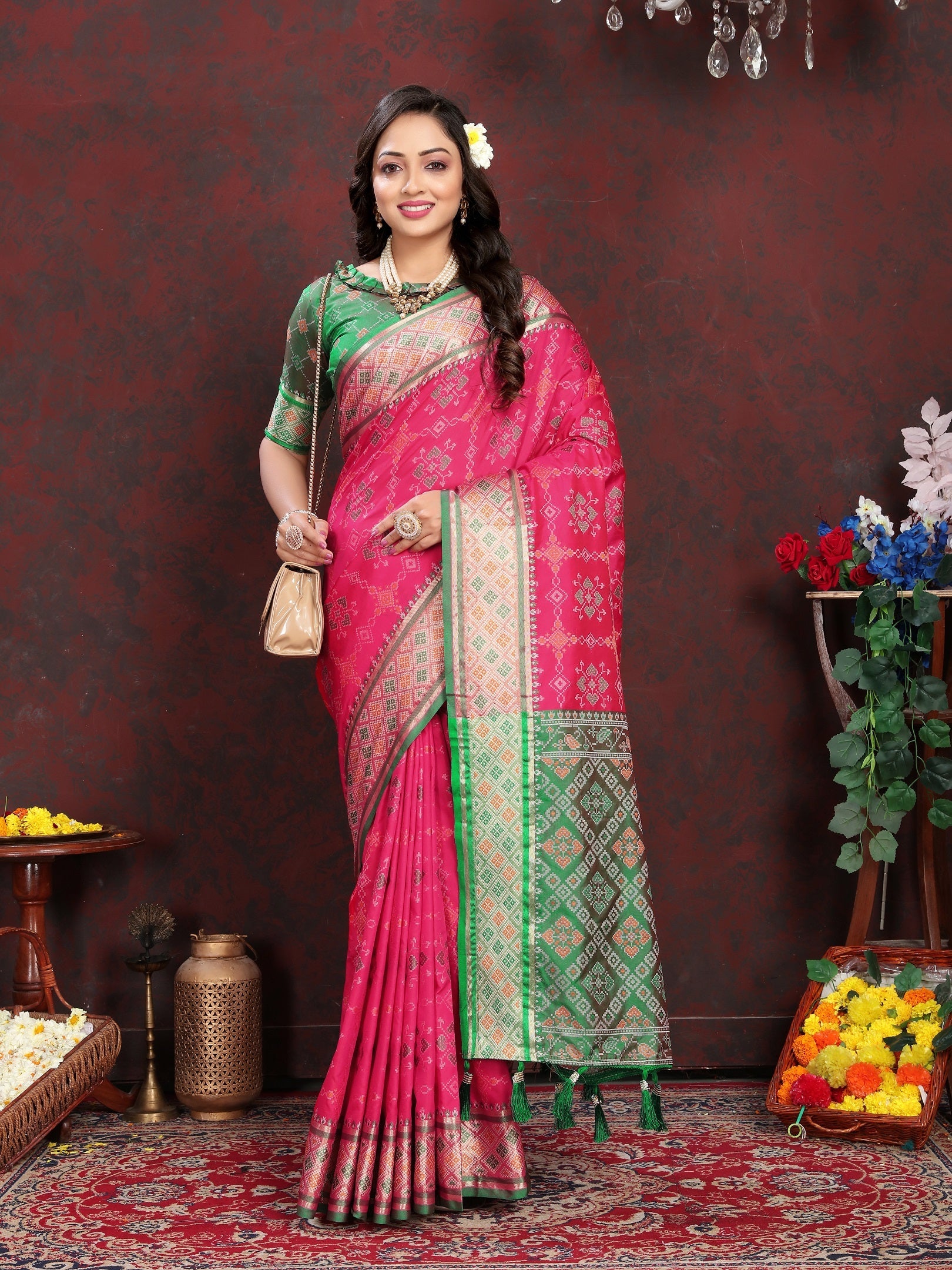Vedant Vastram Pink Color Kanjeevaram Patola Silk Saree - Pink