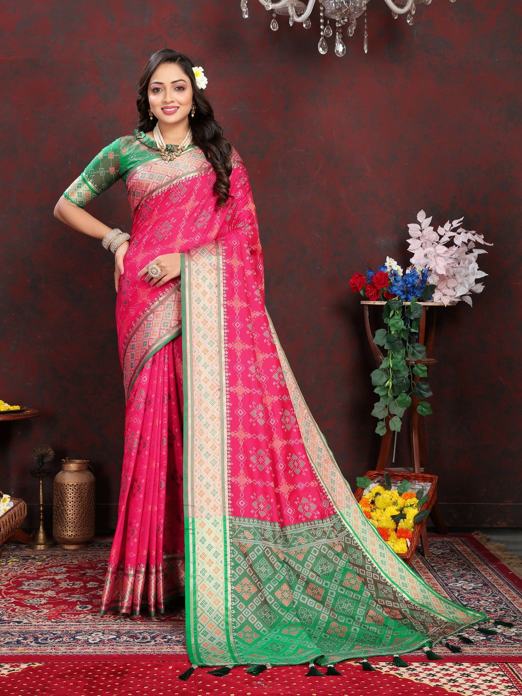Vedant Vastram Pink Color Kanjeevaram Patola Silk Saree - Pink