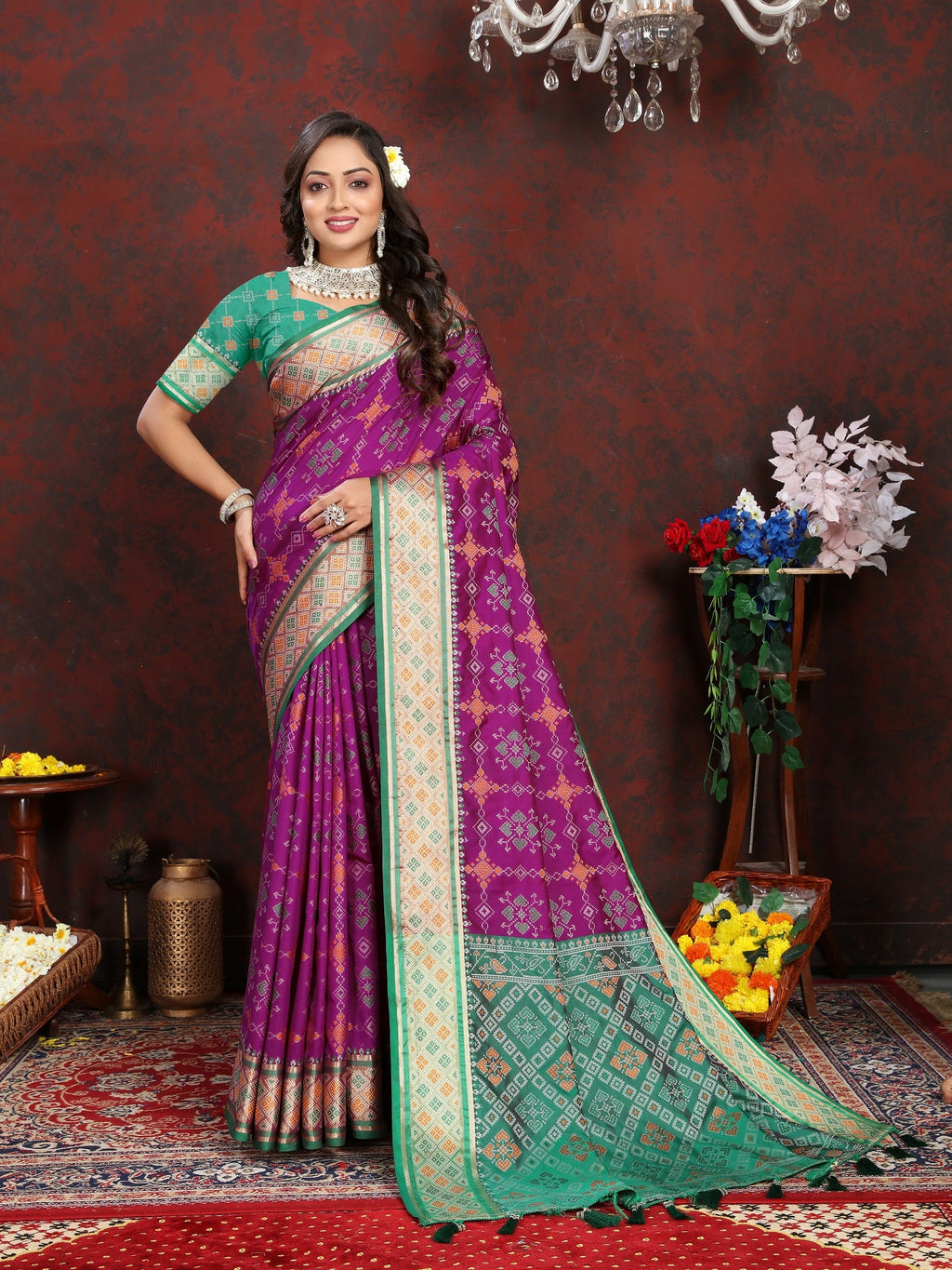 Vedant Vastram Purple Color Kanjeevaram Patola Silk Saree - Purple