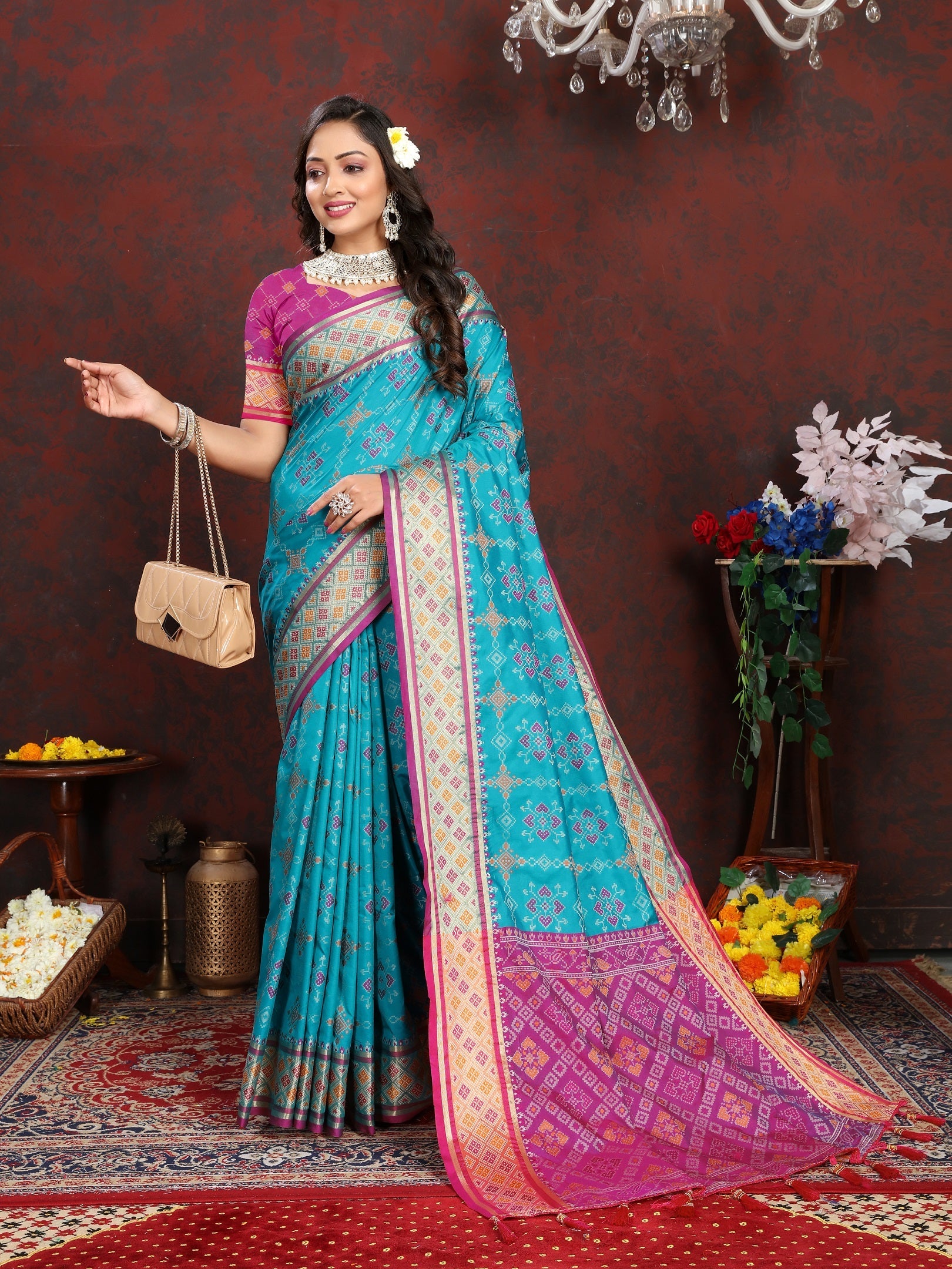 Vedant Vastram Rama Color Kanjeevaram Patola Silk Saree - Rama