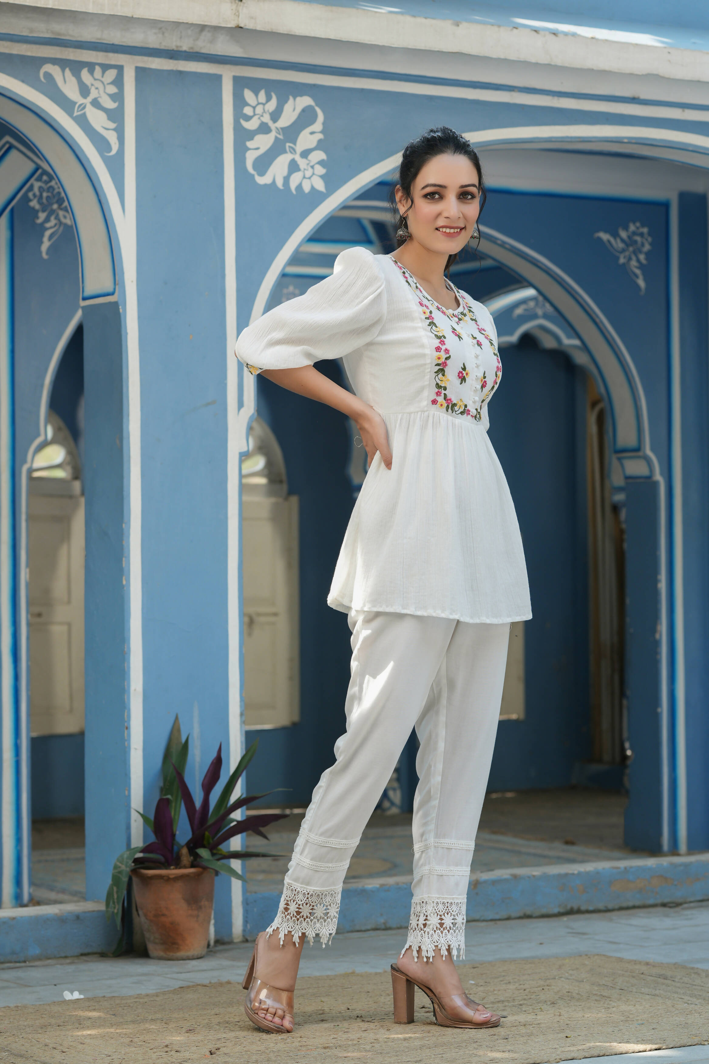 Juniper Women's White Cotton Crepe Floral Embroidered Tunic - Distacart