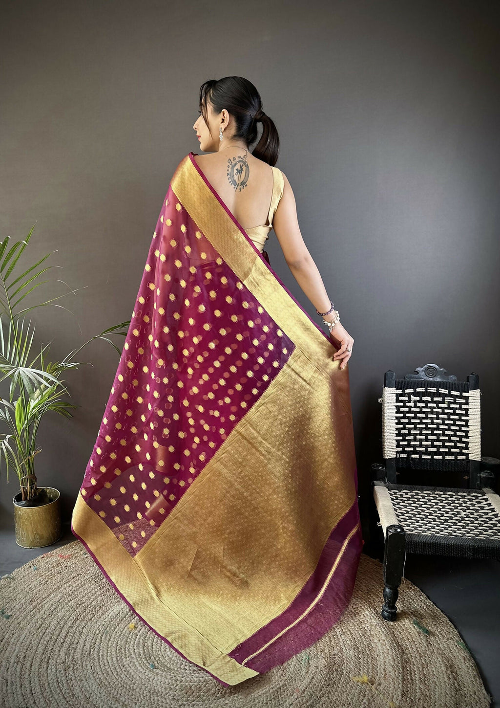 Joban Fashion Magenta Polka-Dot Zari Woven Organza Silk Banarasi Silk Saree - Distacart