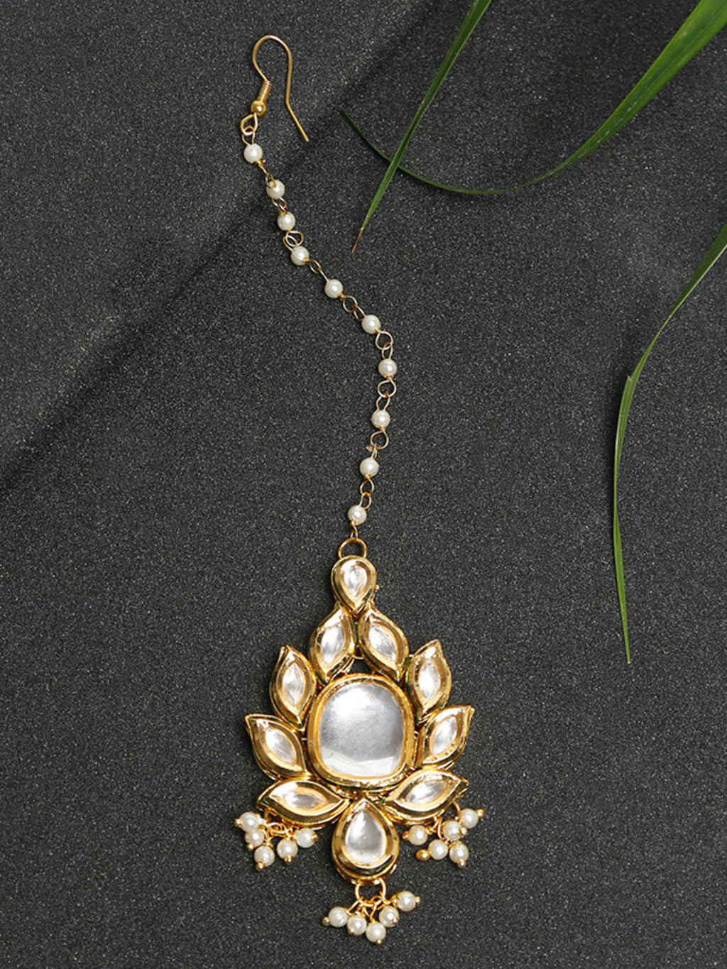 Kundan Maang Tikka - Ruby Raang - Distacart