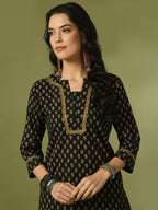 Myshka Women's Black Printed Cotton Straight Party Kurta Set
