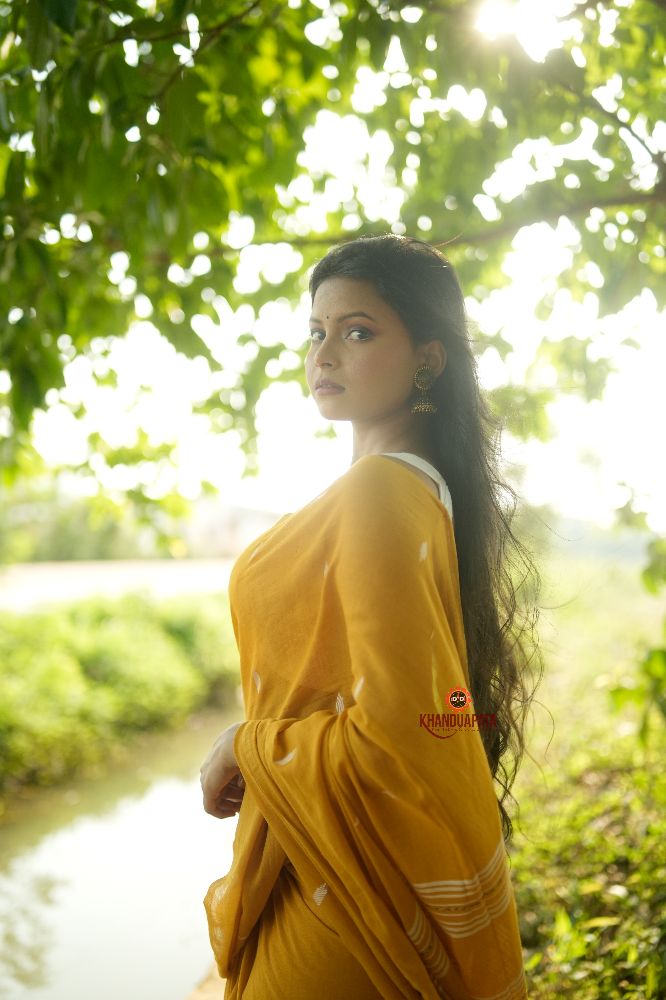 khanduapata White & Mustard Yellow Leaf Pattern Cotton Saree For Women - Distacart