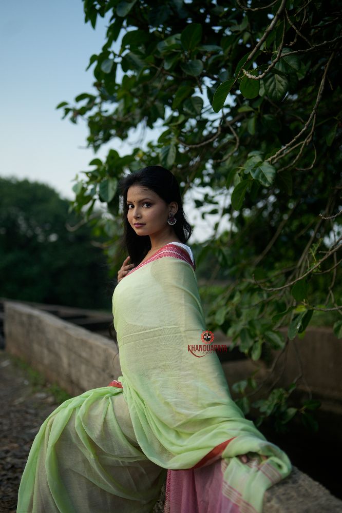 khanduapata Pink and Pastel Green Plain Cotton Saree For Women - Distacart