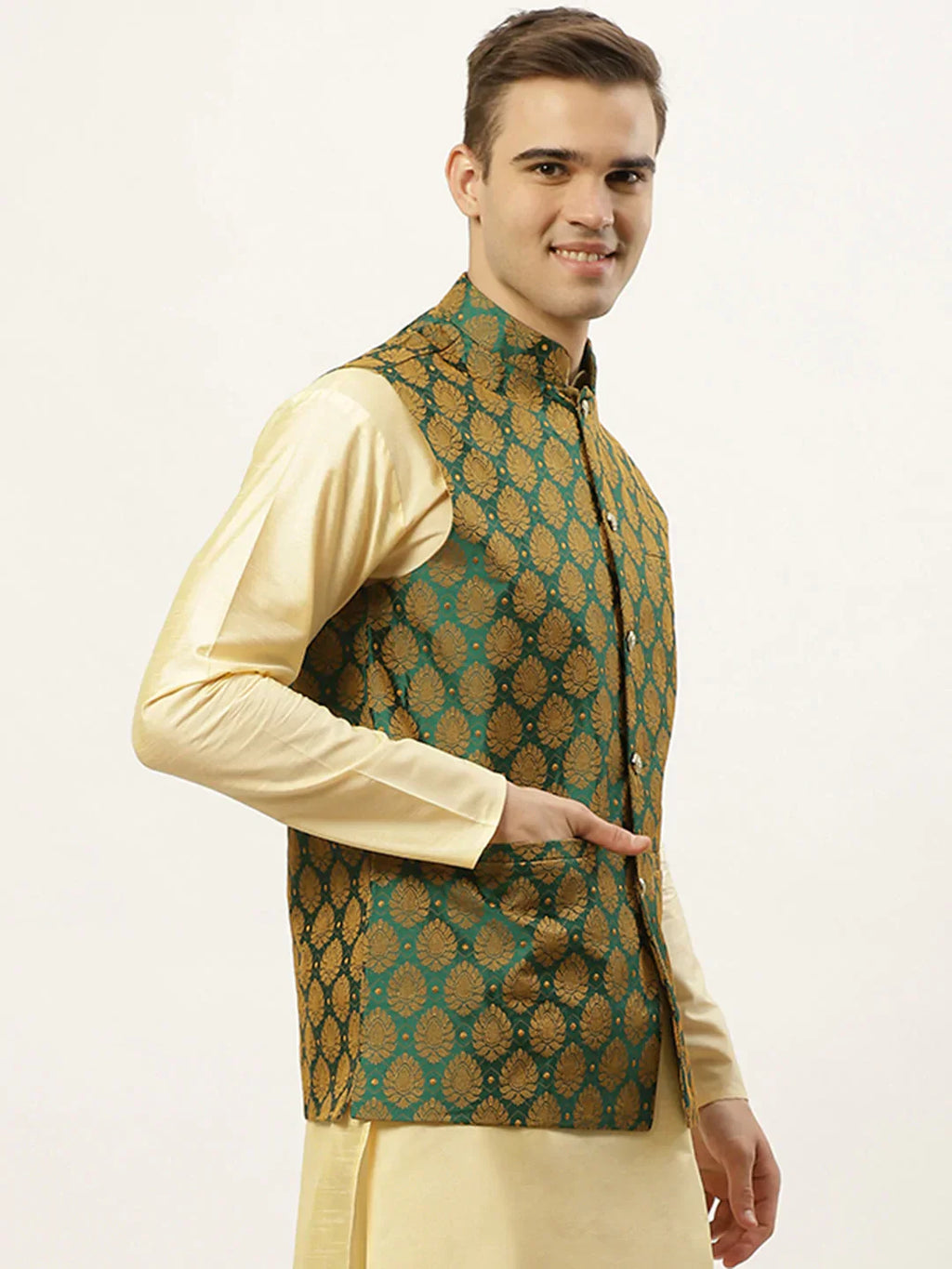 Jompers Men's Green Self-Designed Waistcoat